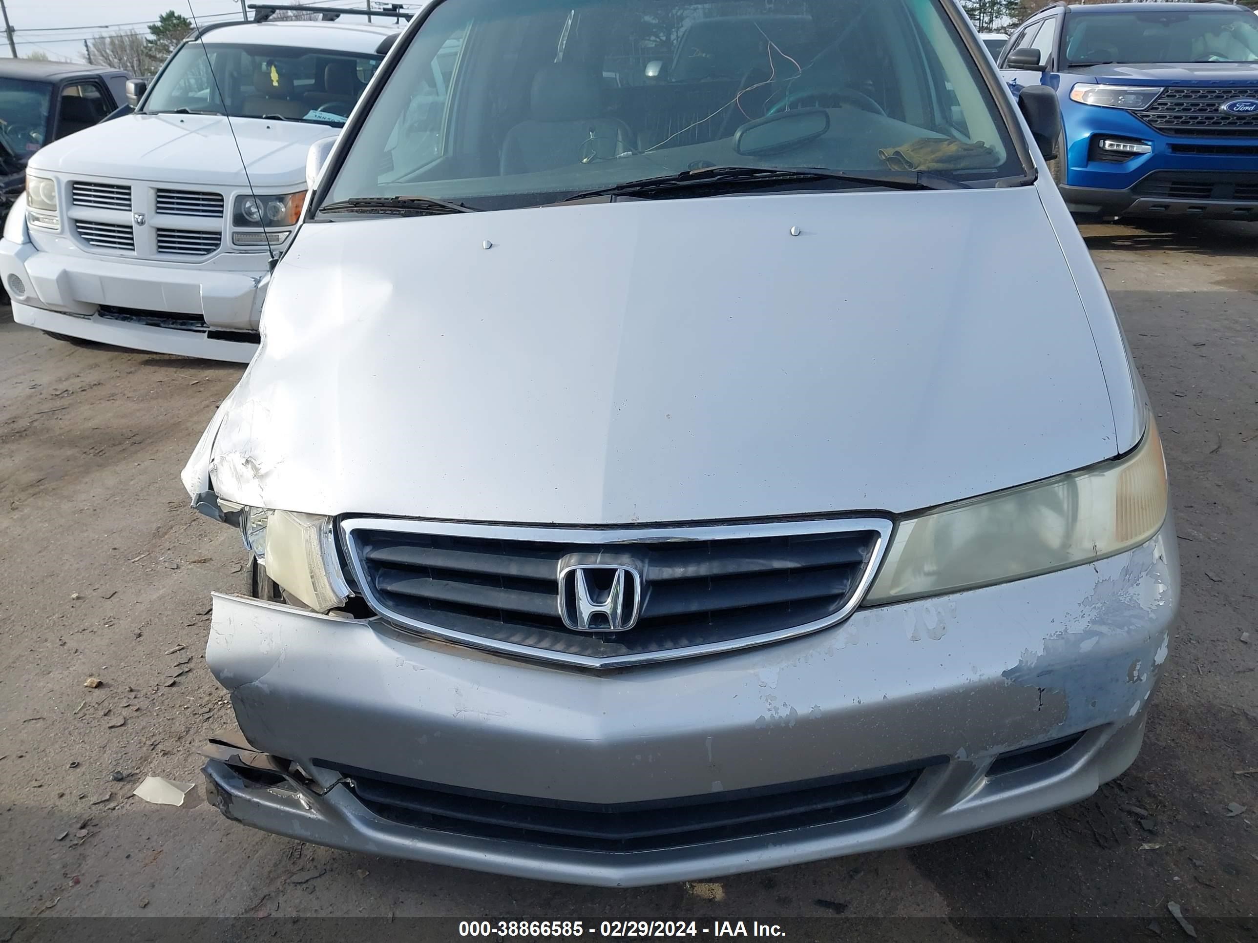 Photo 11 VIN: 5FNRL18912B055827 - HONDA ODYSSEY 