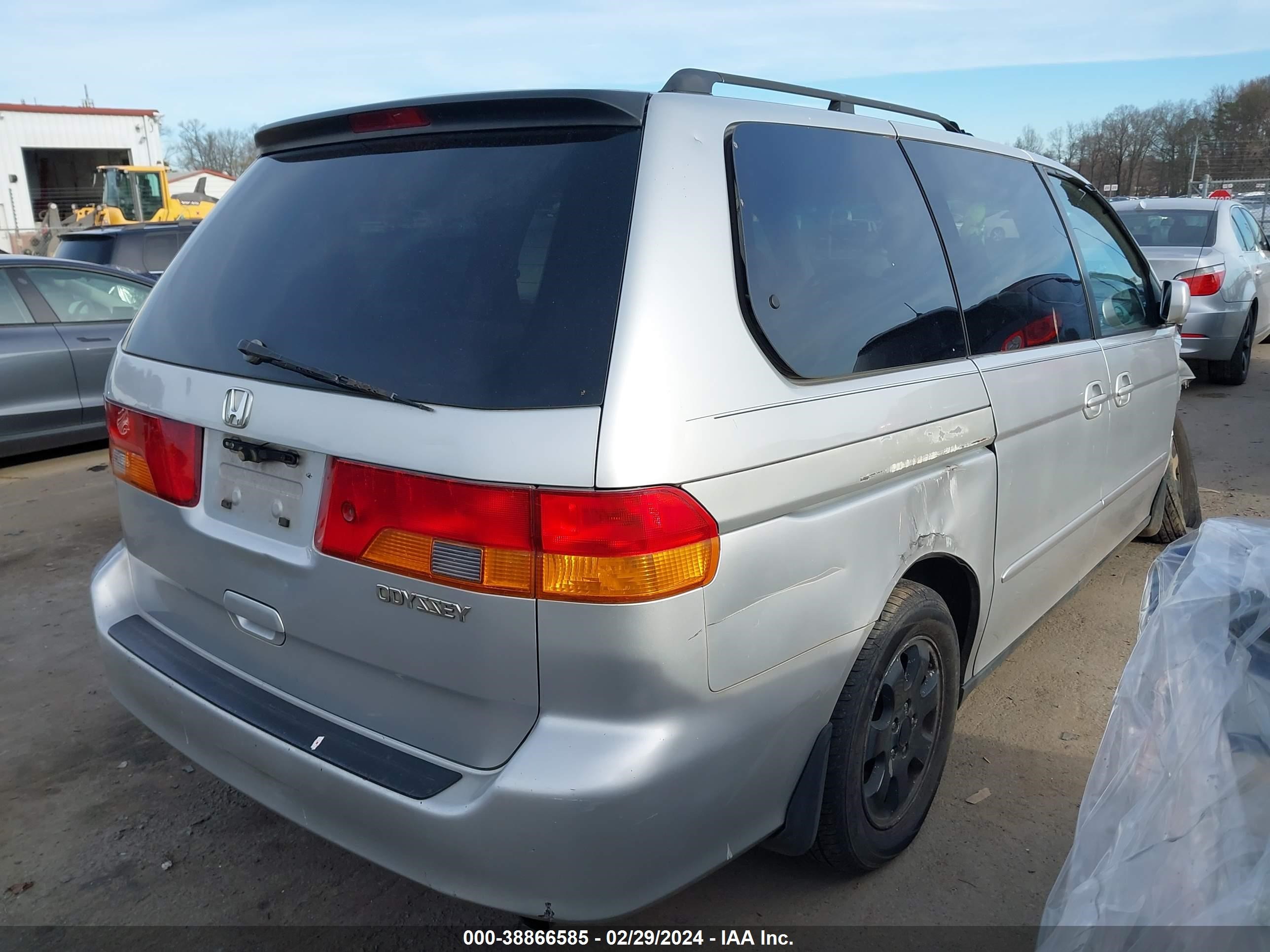 Photo 3 VIN: 5FNRL18912B055827 - HONDA ODYSSEY 