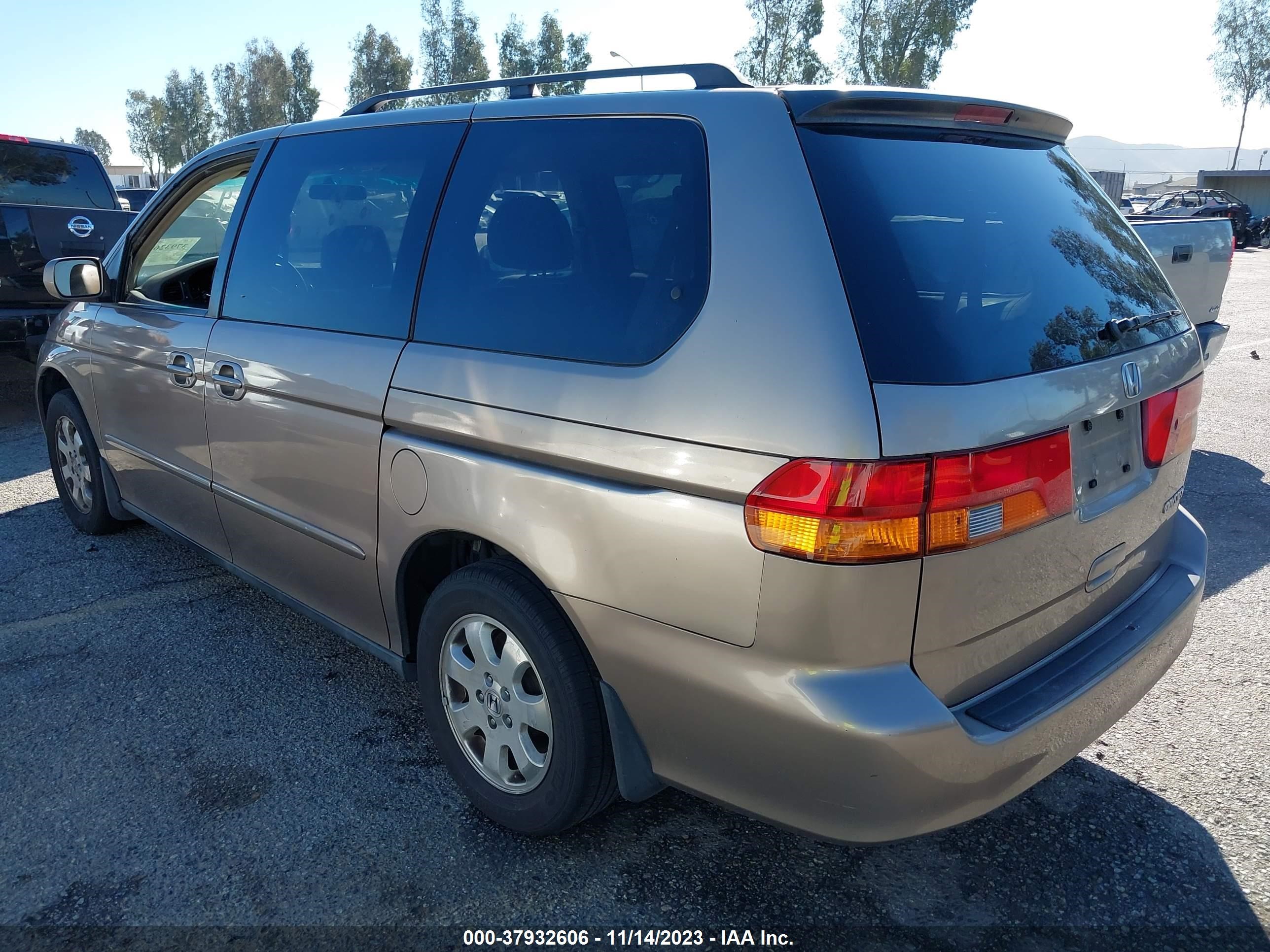 Photo 2 VIN: 5FNRL18924B002797 - HONDA ODYSSEY 