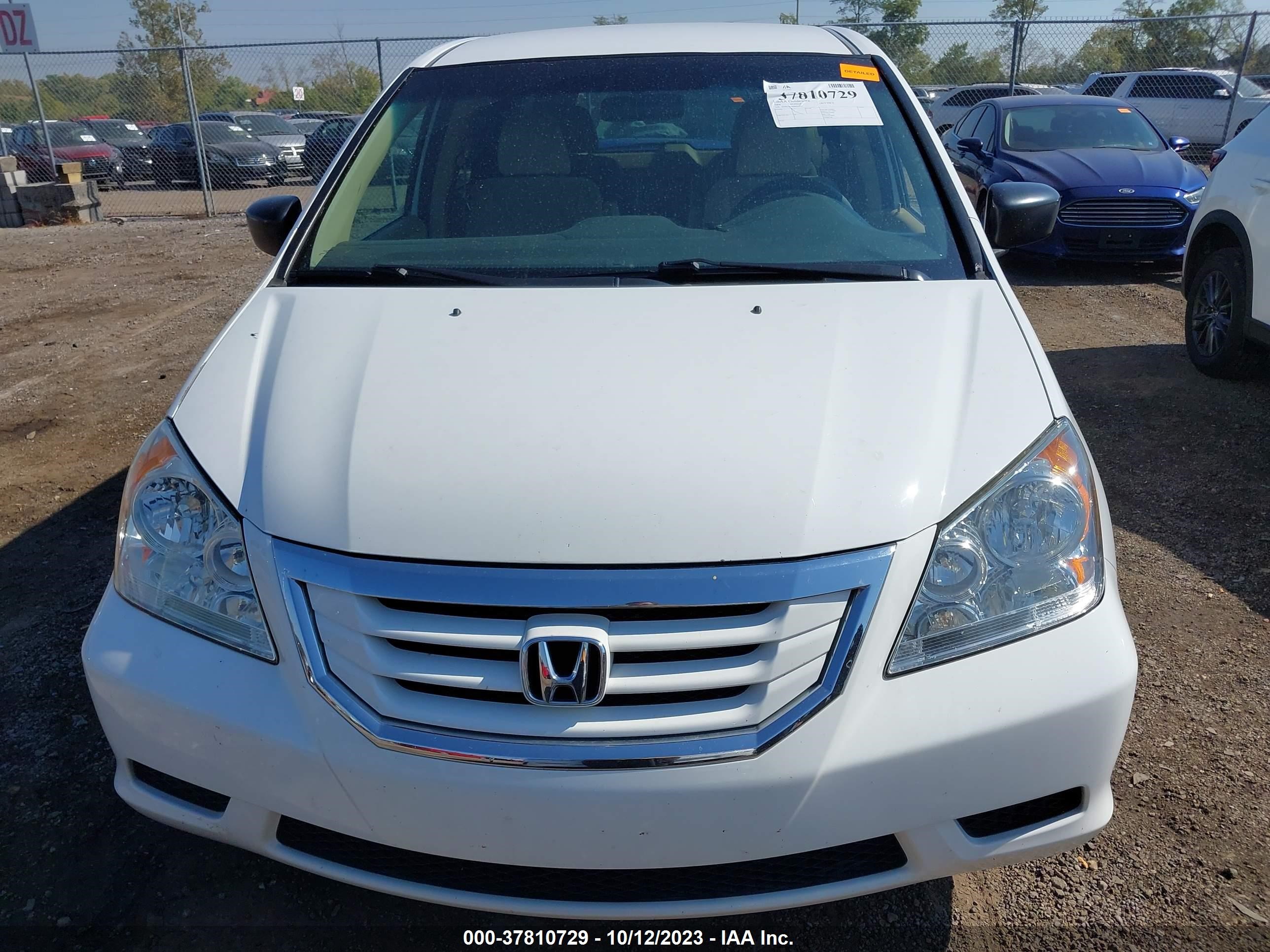 Photo 11 VIN: 5FNRL38208B003810 - HONDA ODYSSEY 