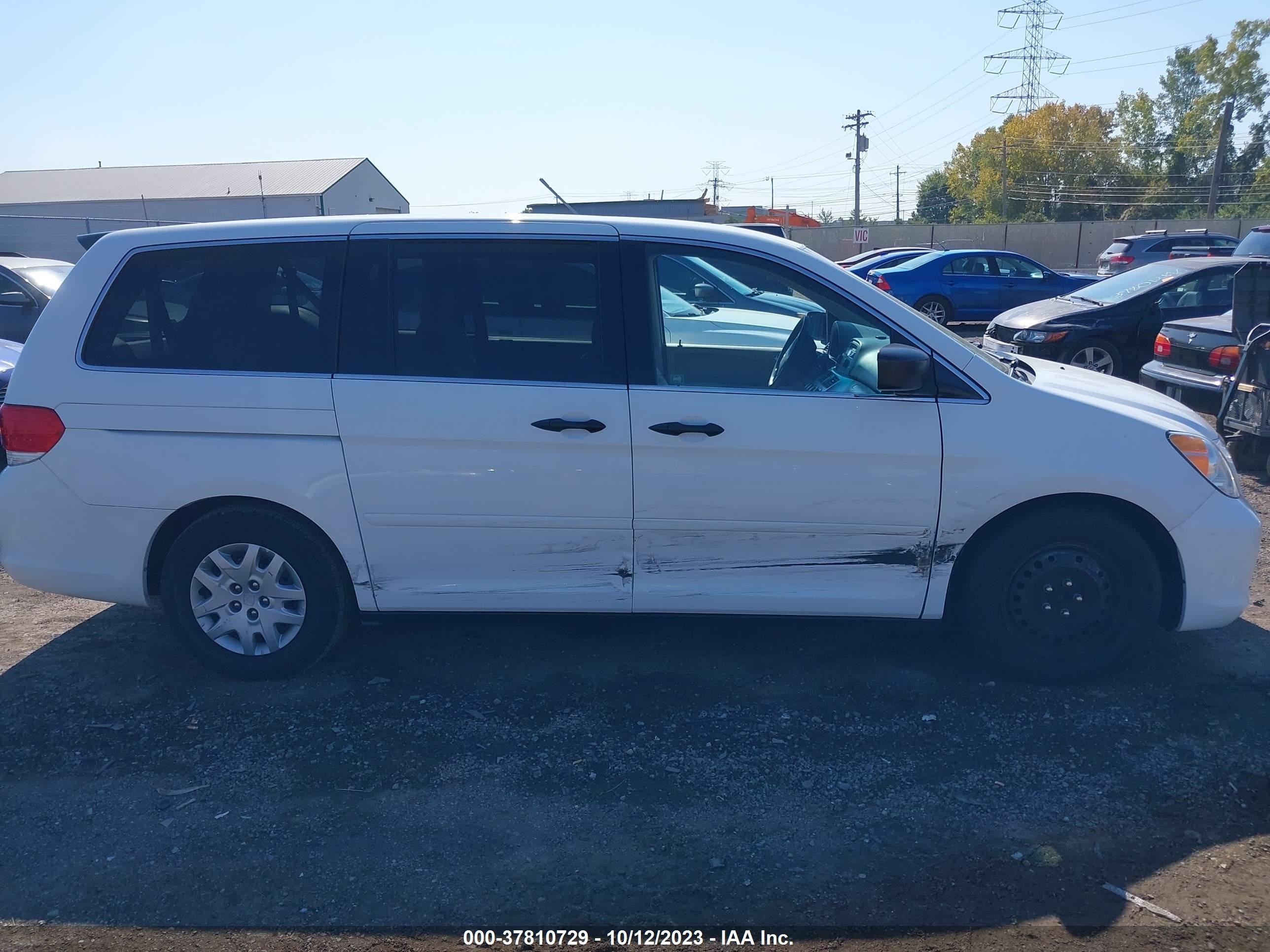 Photo 12 VIN: 5FNRL38208B003810 - HONDA ODYSSEY 