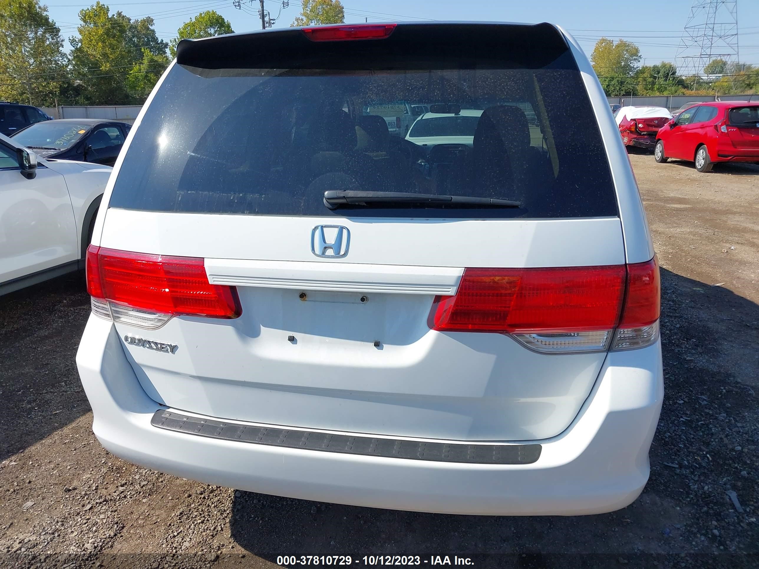 Photo 15 VIN: 5FNRL38208B003810 - HONDA ODYSSEY 