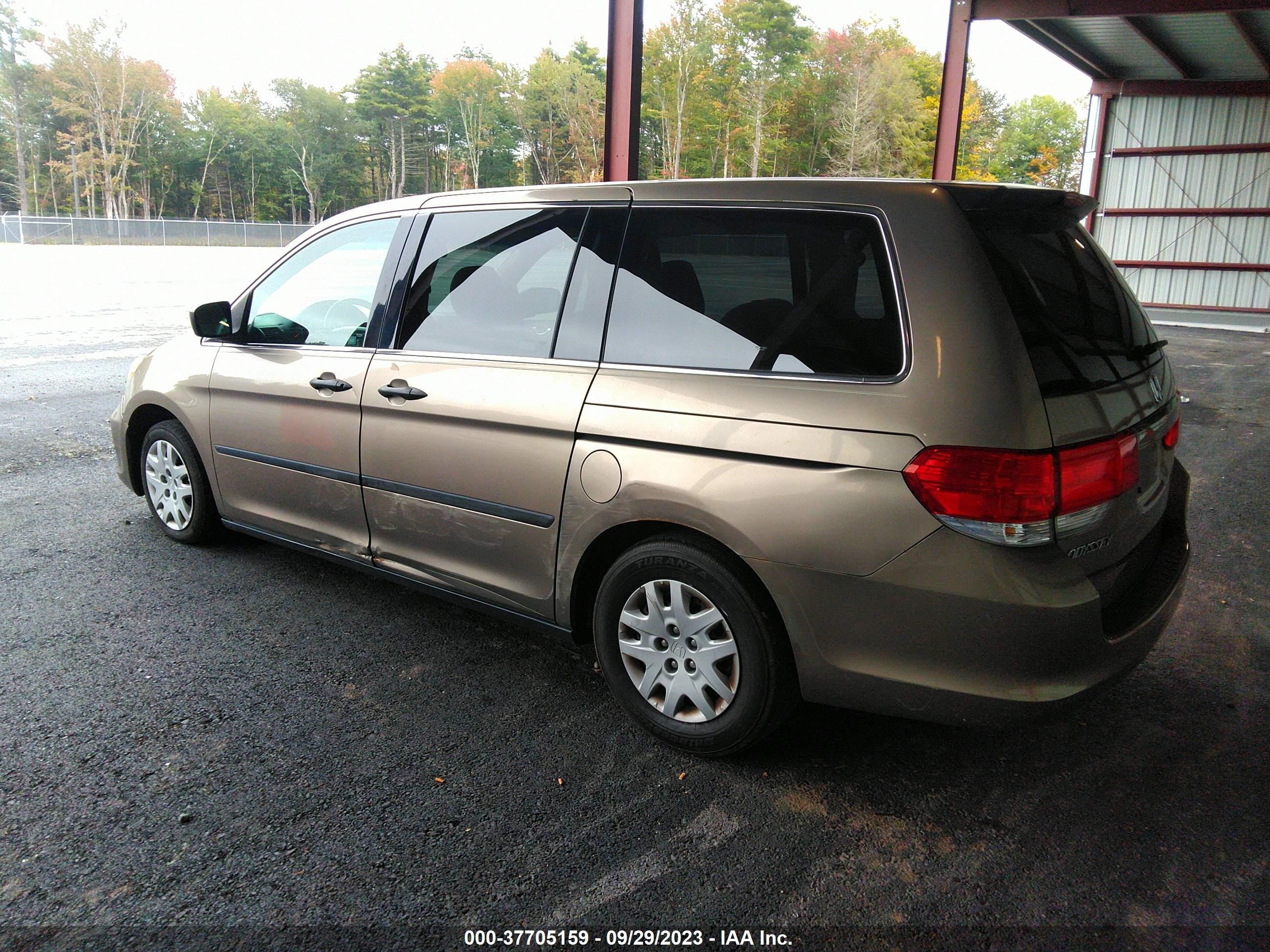 Photo 2 VIN: 5FNRL38208B045183 - HONDA ODYSSEY 