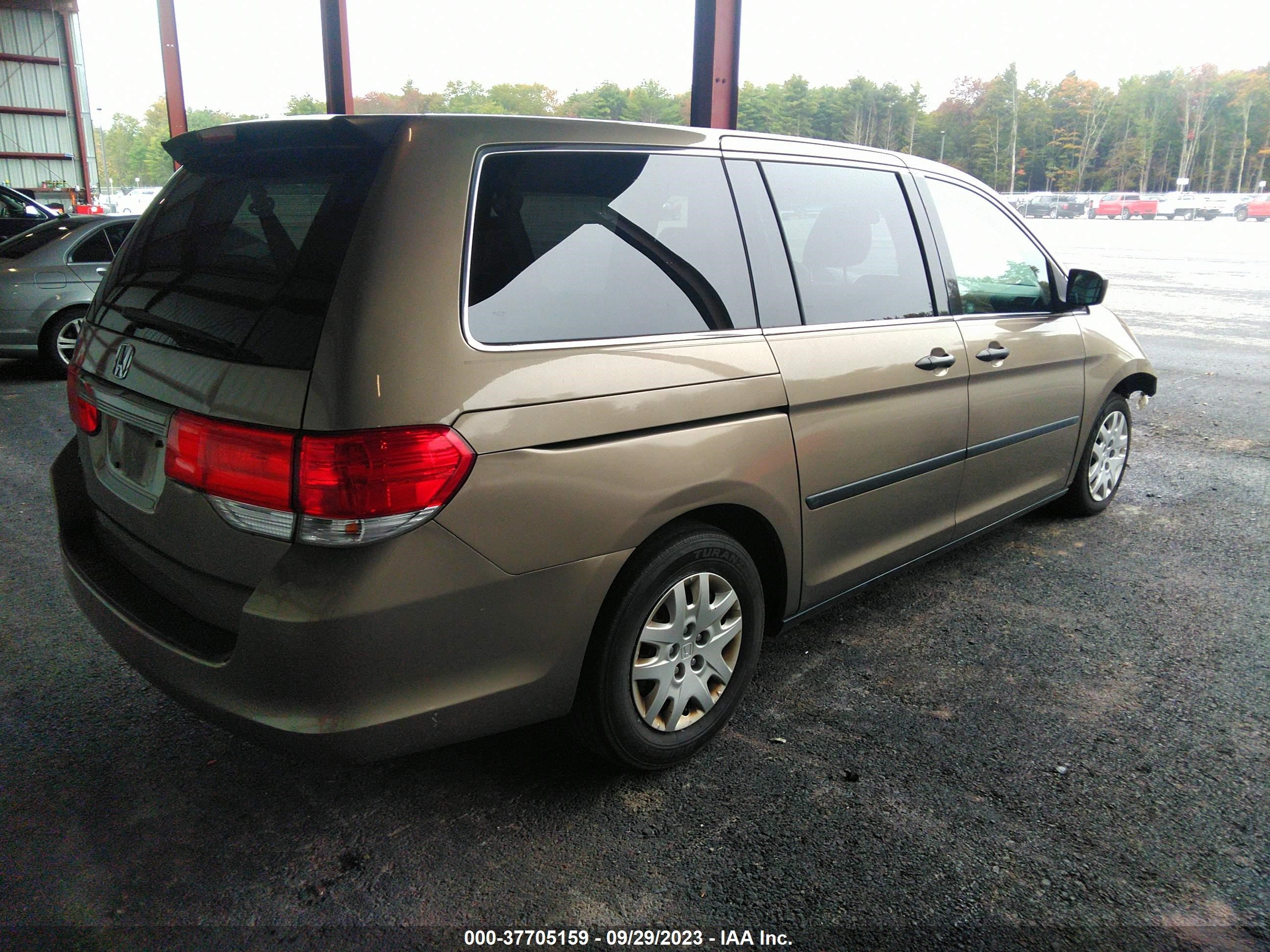 Photo 3 VIN: 5FNRL38208B045183 - HONDA ODYSSEY 