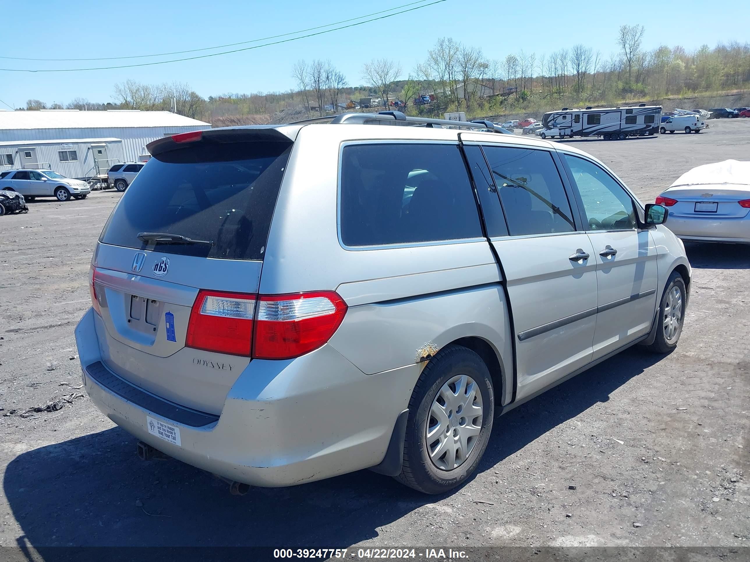 Photo 3 VIN: 5FNRL38215B128780 - HONDA ODYSSEY 