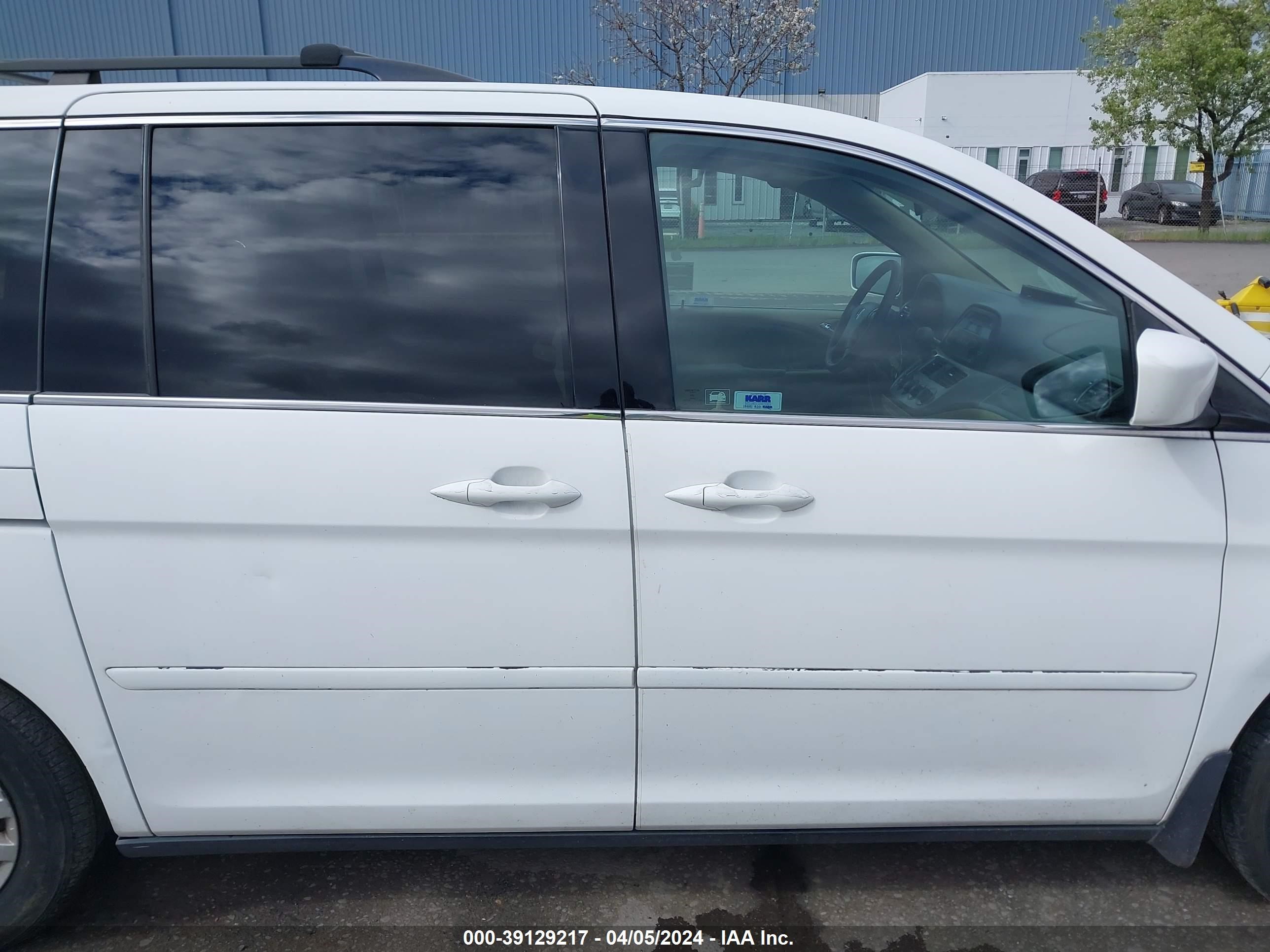 Photo 13 VIN: 5FNRL38218V091329 - HONDA ODYSSEY 