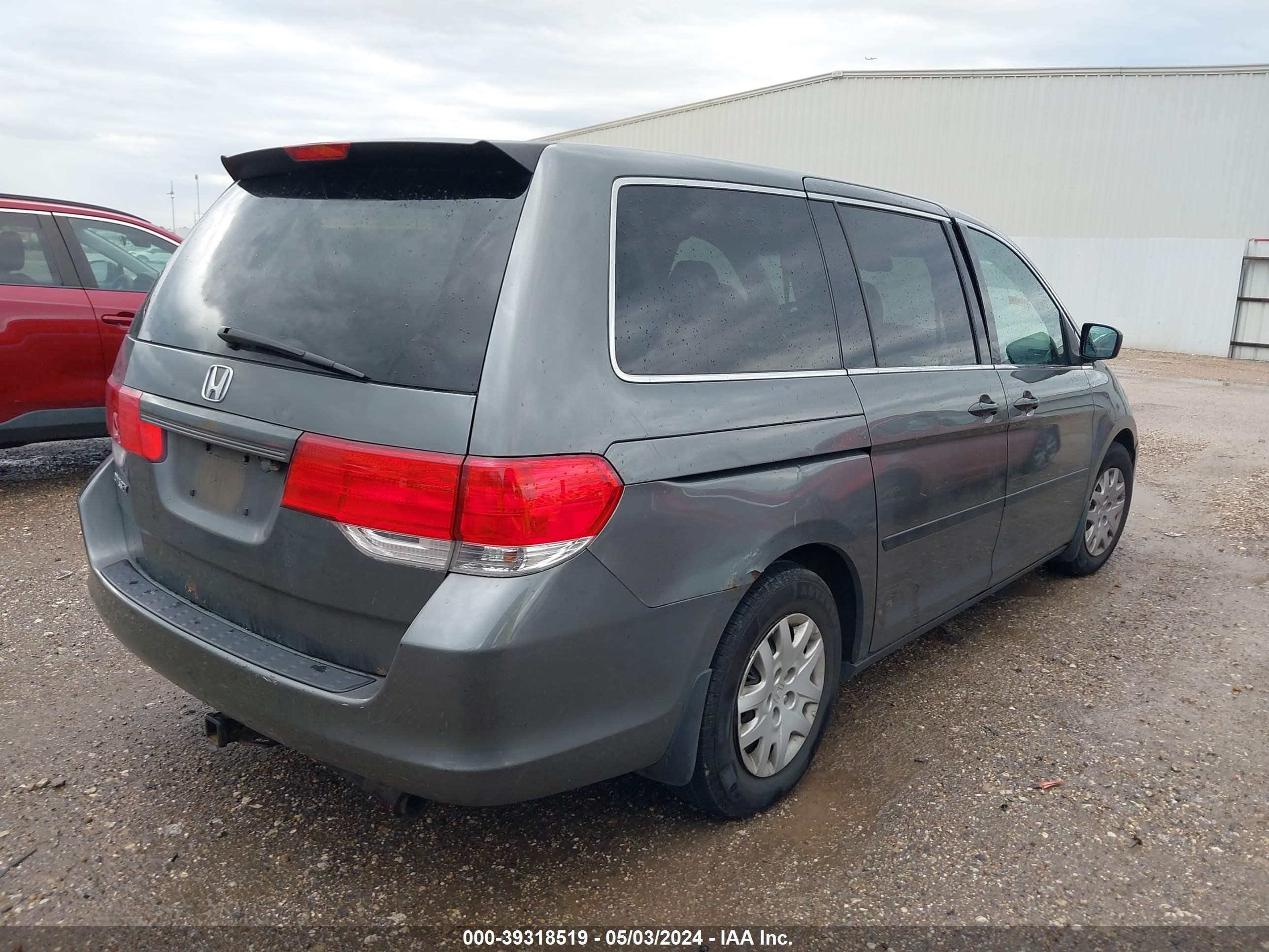 Photo 3 VIN: 5FNRL38228B059828 - HONDA ODYSSEY 