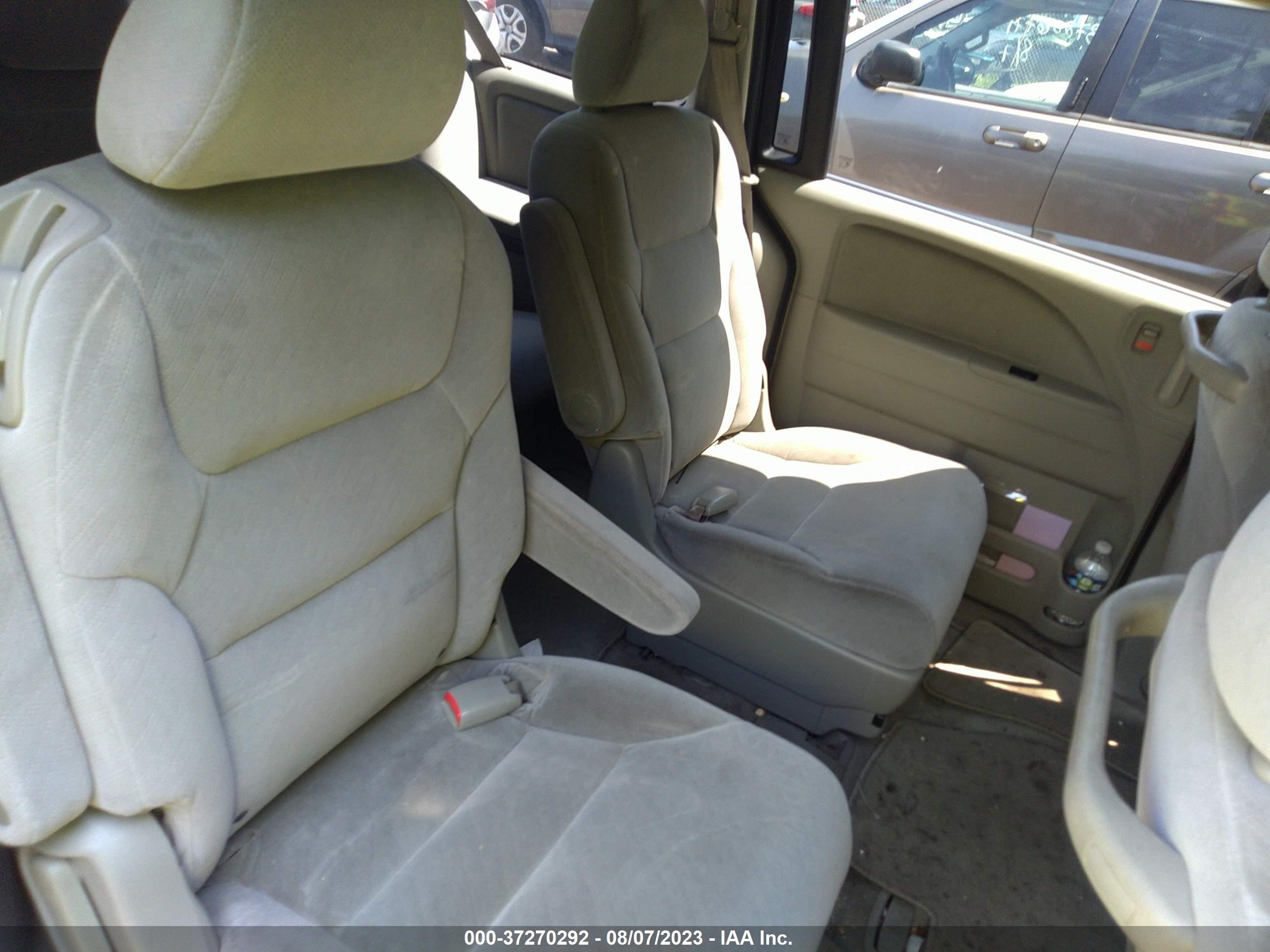 Photo 7 VIN: 5FNRL38238B047736 - HONDA ODYSSEY 