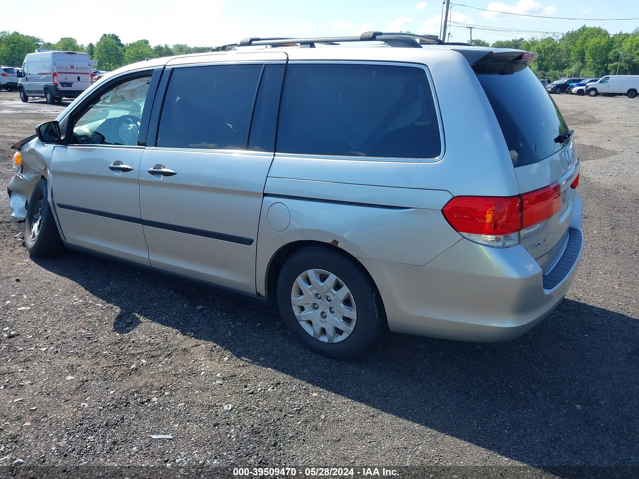 Photo 2 VIN: 5FNRL38249B057399 - HONDA ODYSSEY 