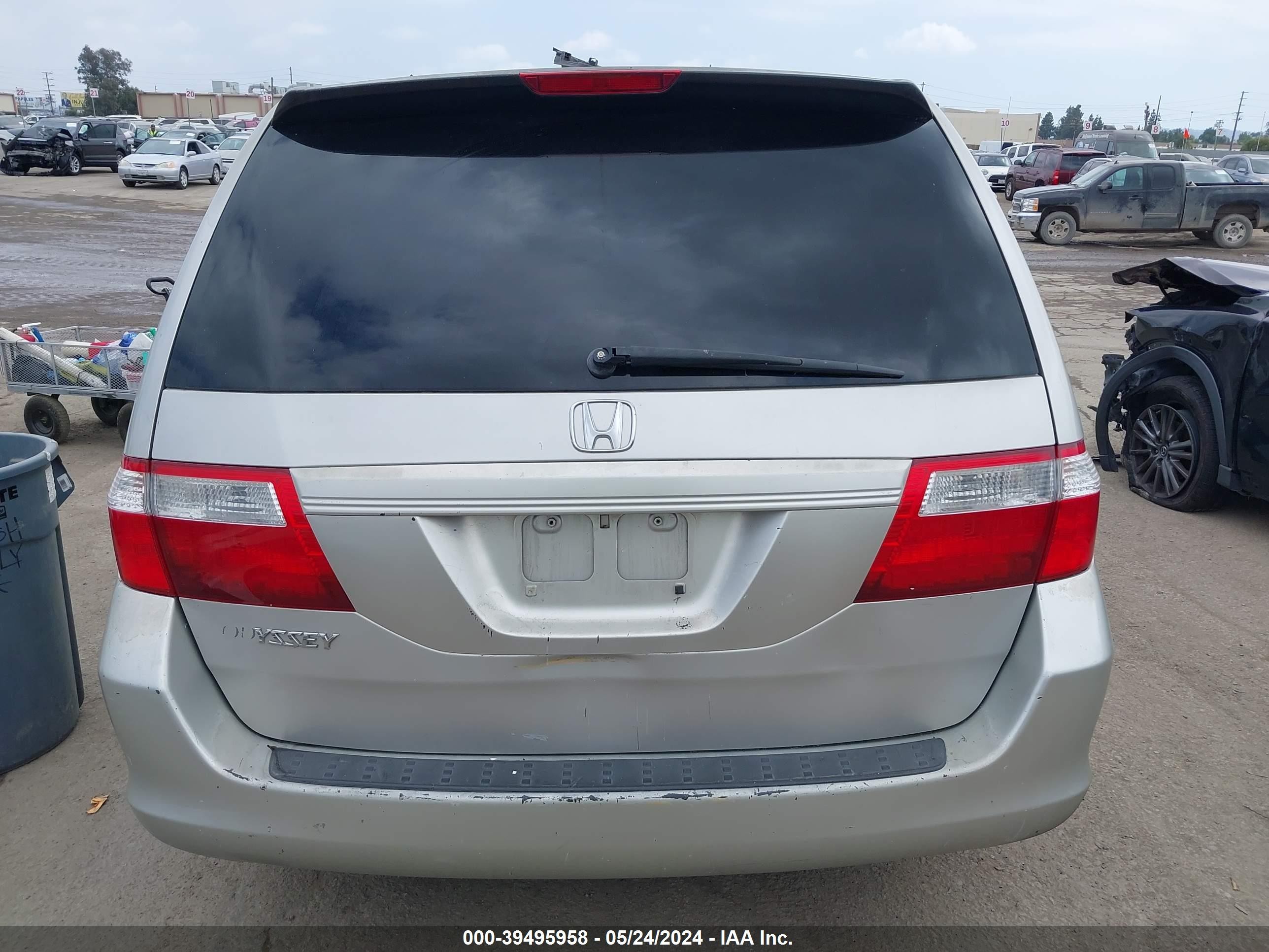 Photo 16 VIN: 5FNRL38256B103463 - HONDA ODYSSEY 