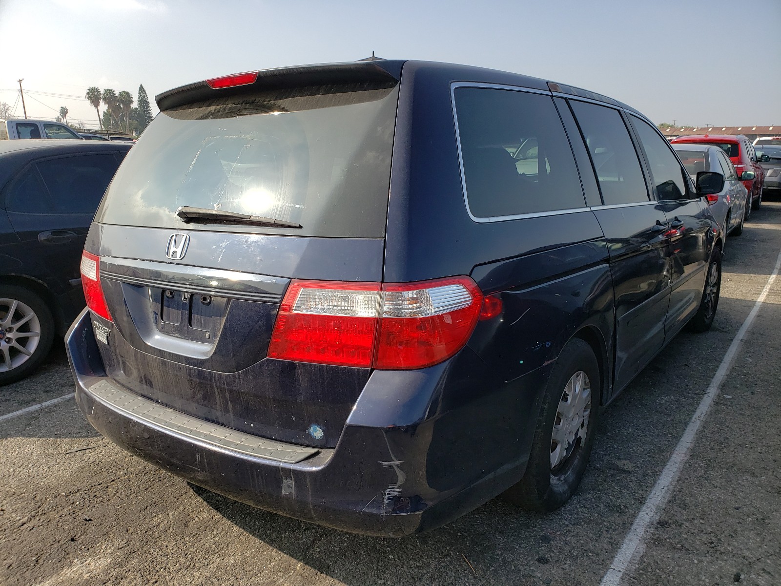 Photo 3 VIN: 5FNRL38276B067971 - HONDA ODYSSEY LX 