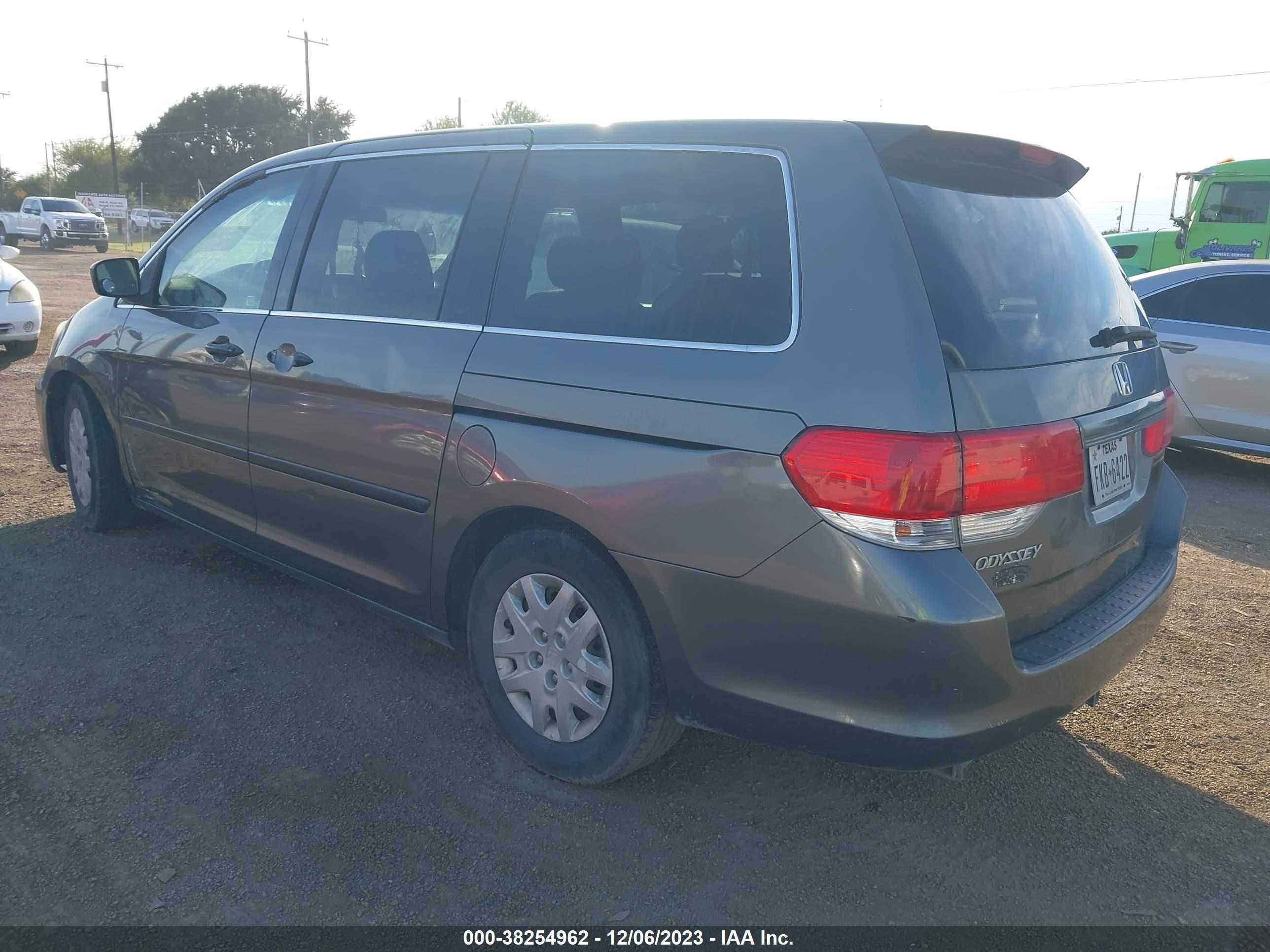 Photo 2 VIN: 5FNRL38278B034309 - HONDA ODYSSEY 