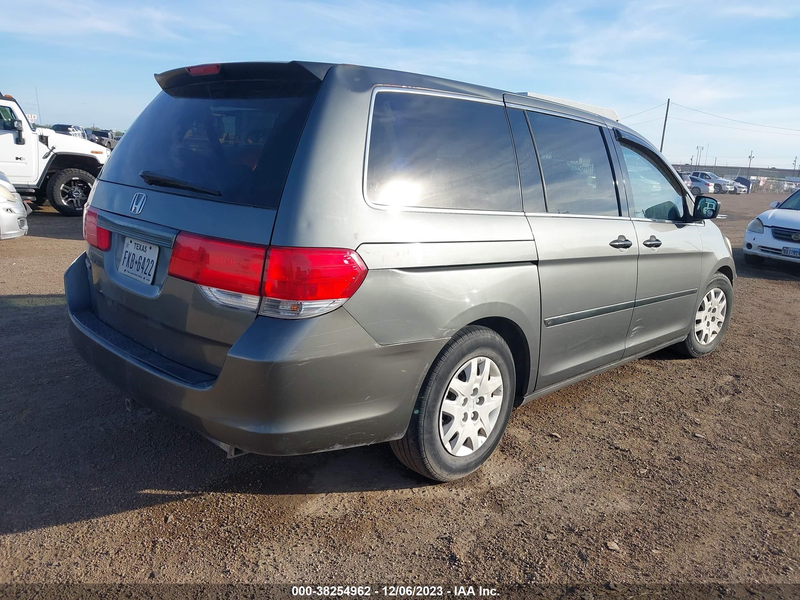 Photo 3 VIN: 5FNRL38278B034309 - HONDA ODYSSEY 