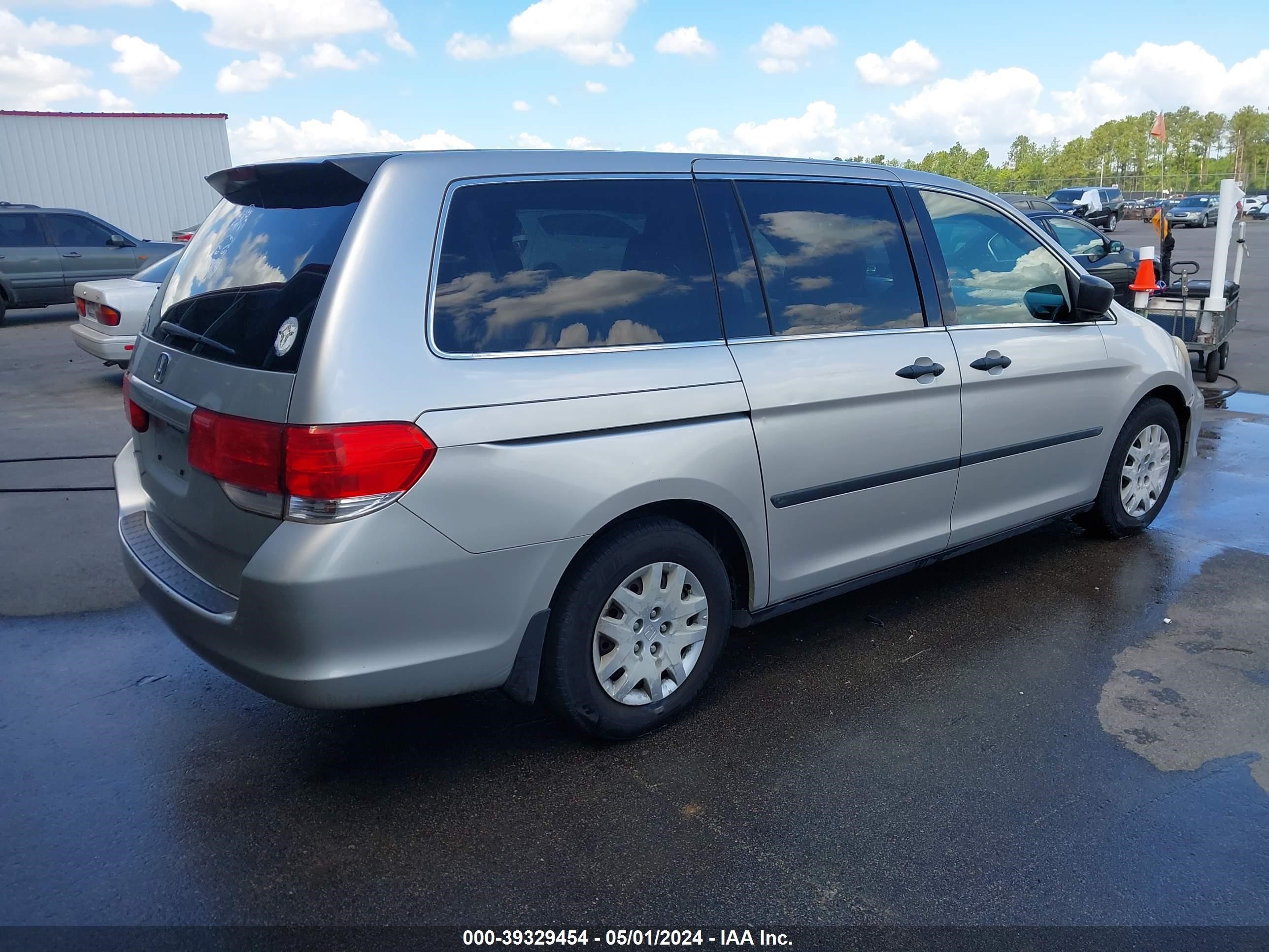 Photo 3 VIN: 5FNRL38278B047092 - HONDA ODYSSEY 