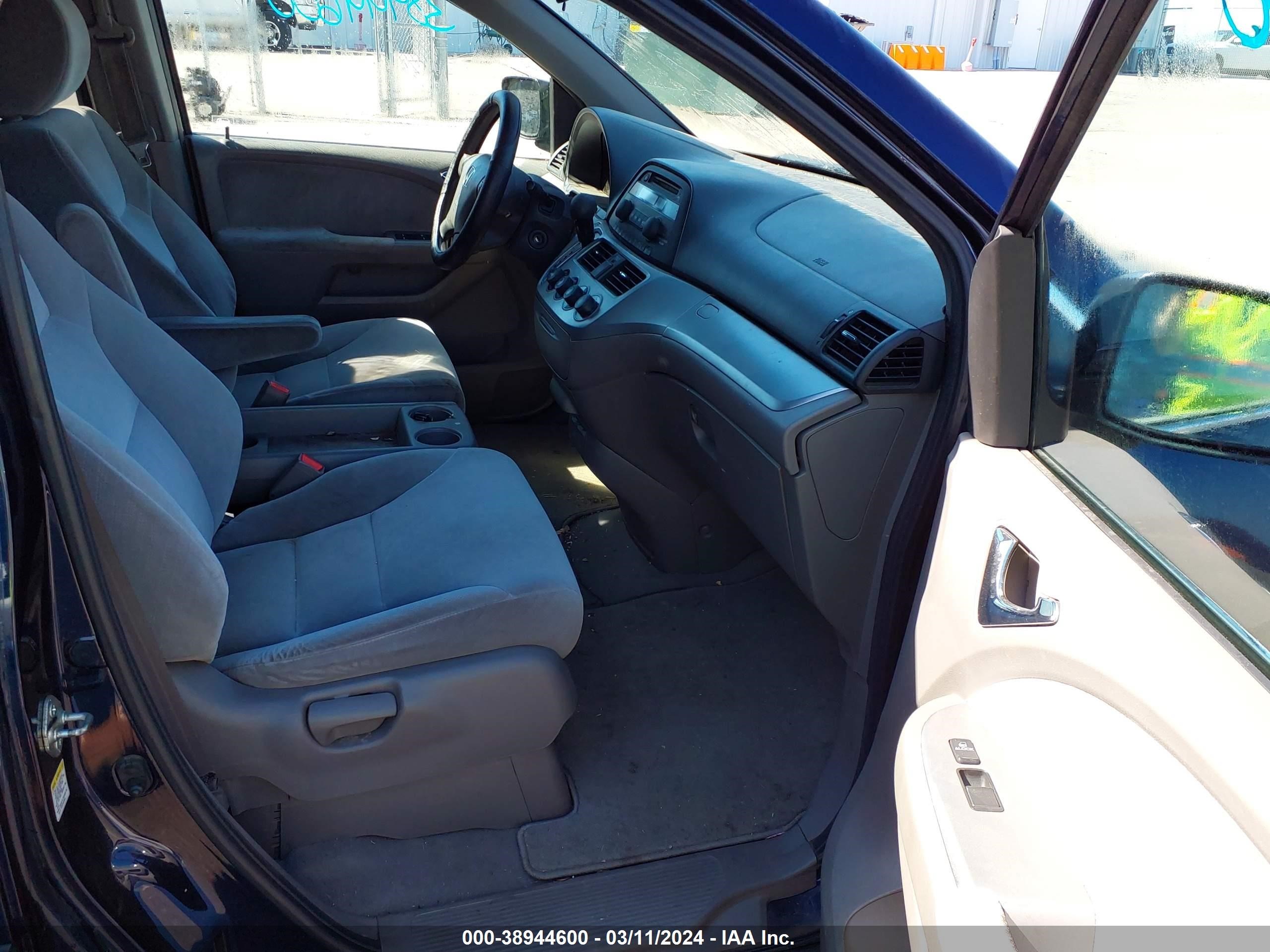 Photo 4 VIN: 5FNRL38278B049389 - HONDA ODYSSEY 