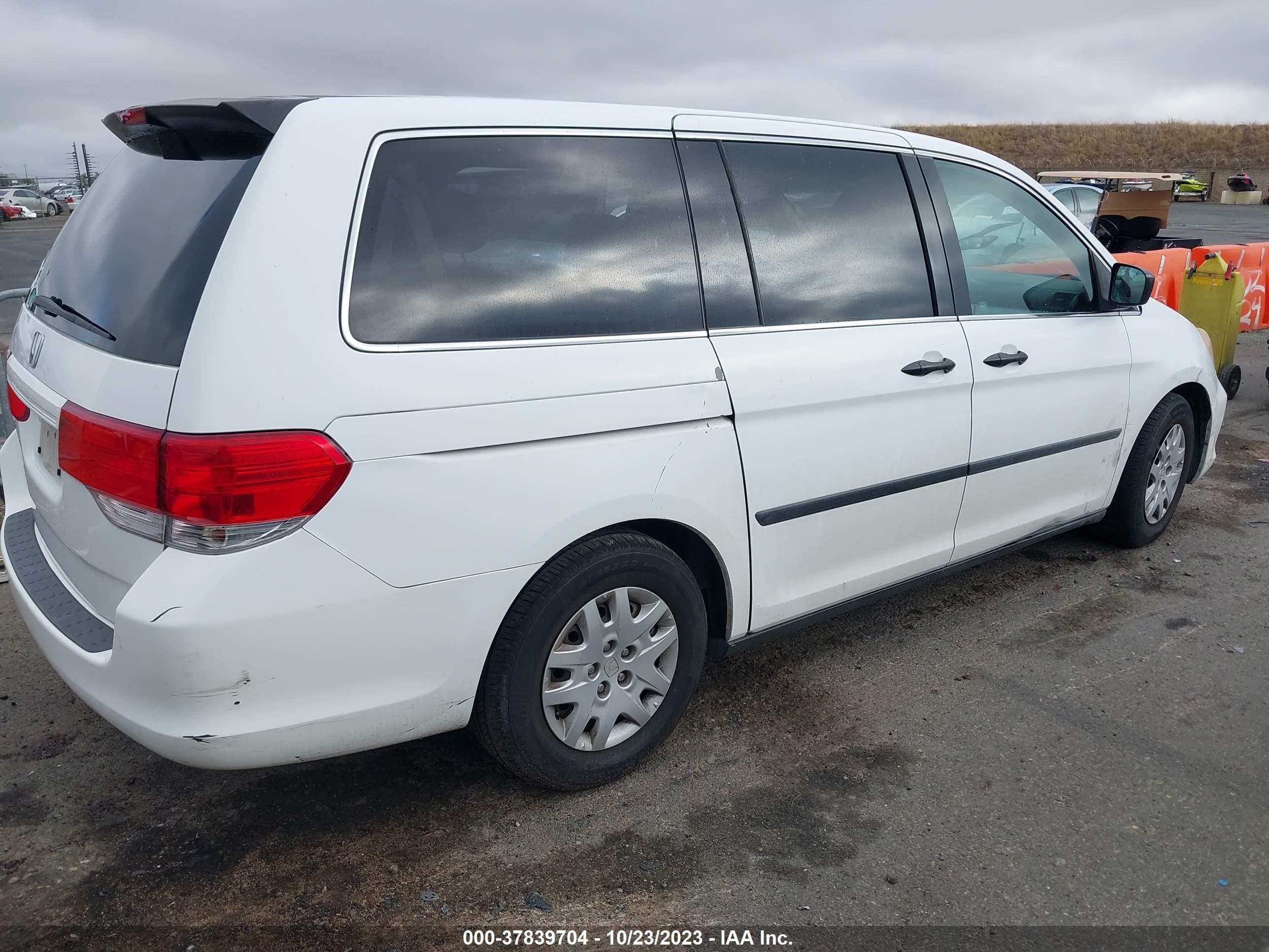 Photo 3 VIN: 5FNRL38278B096986 - HONDA ODYSSEY 