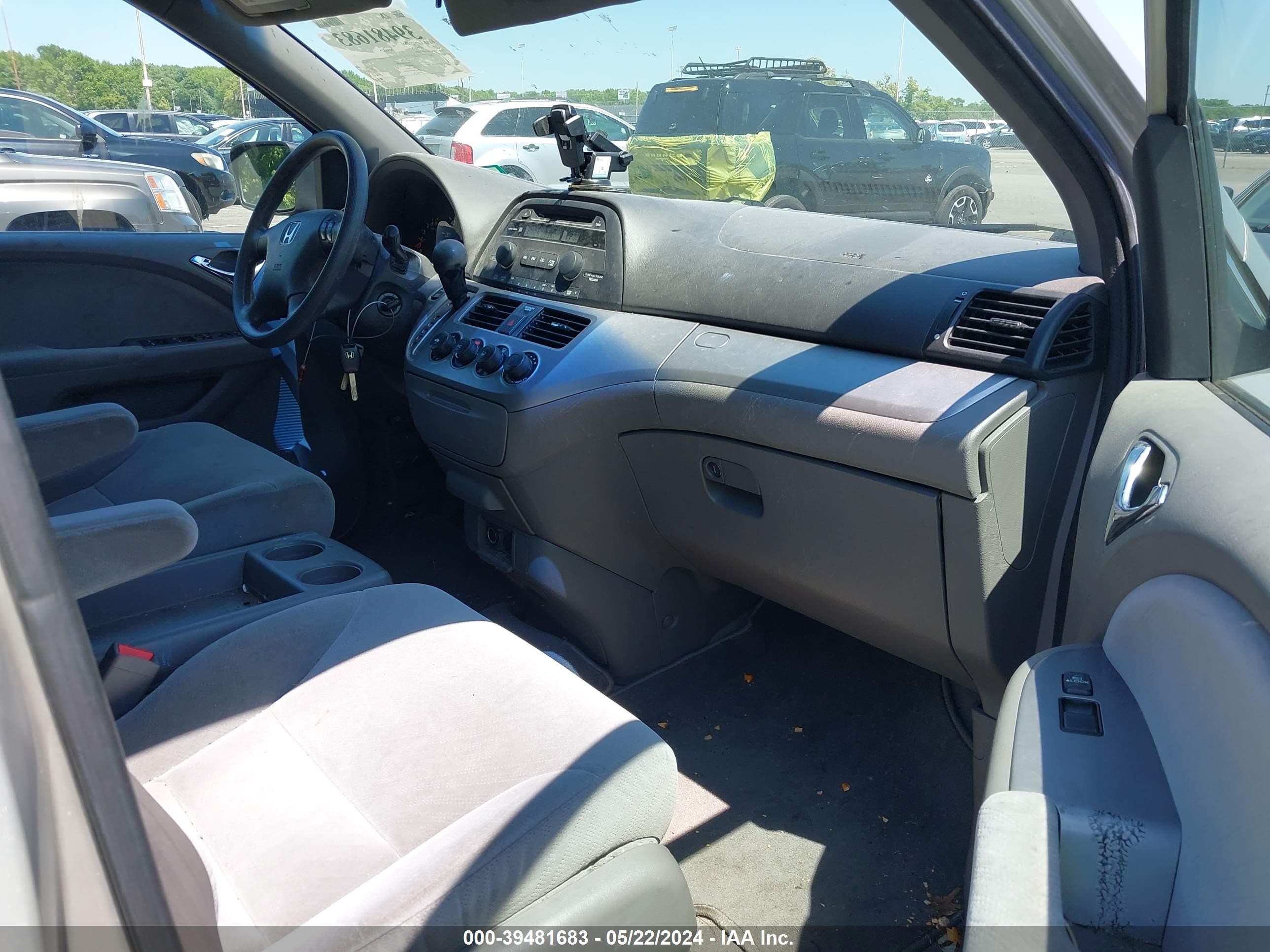 Photo 4 VIN: 5FNRL38288B113973 - HONDA ODYSSEY 