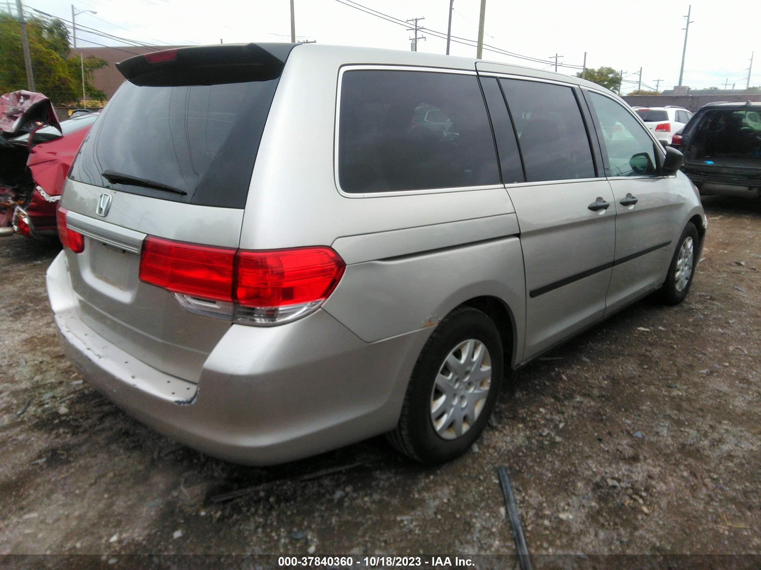 Photo 3 VIN: 5FNRL38298B093507 - HONDA ODYSSEY 