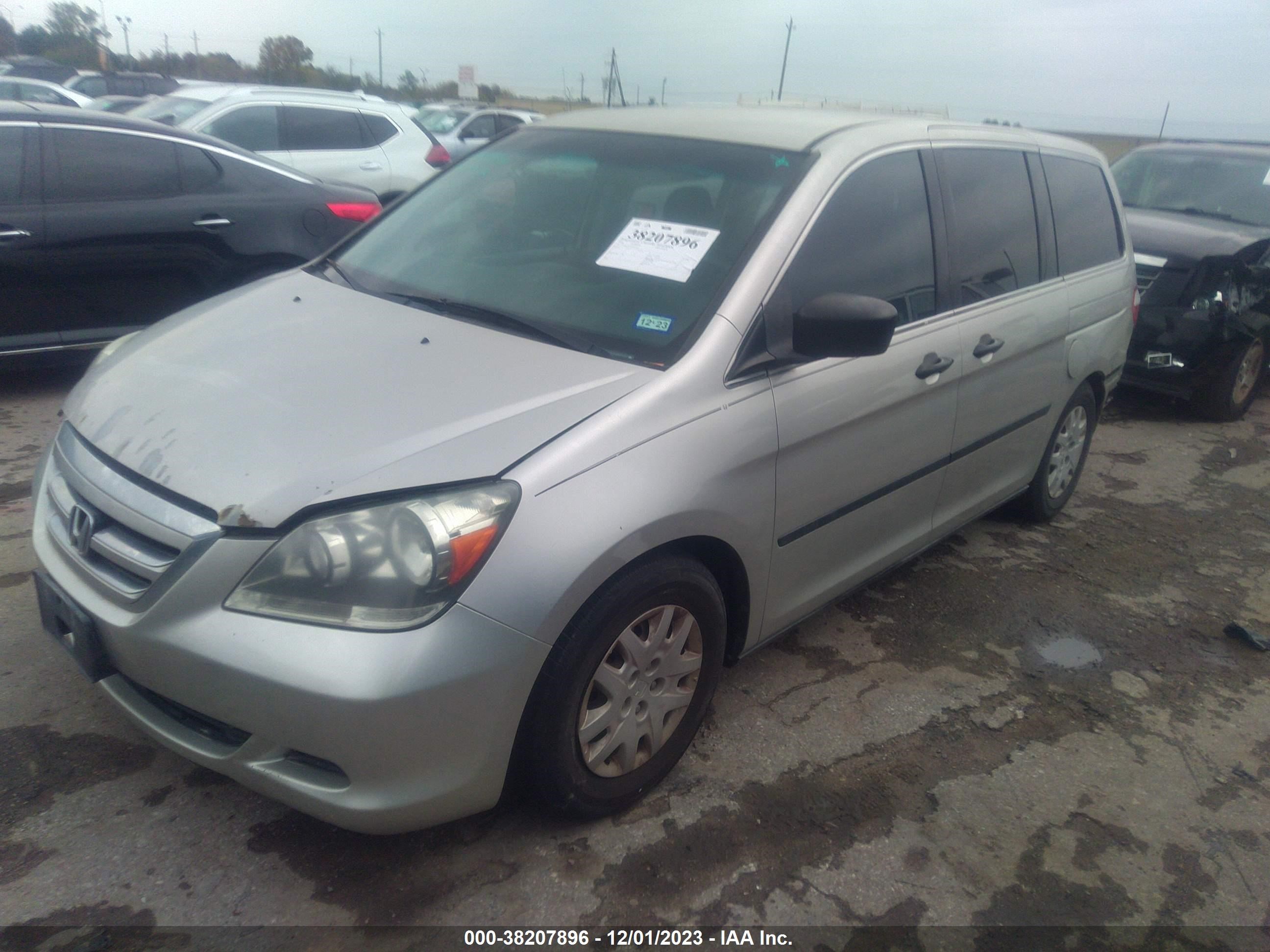 Photo 1 VIN: 5FNRL382X6B043857 - HONDA ODYSSEY 