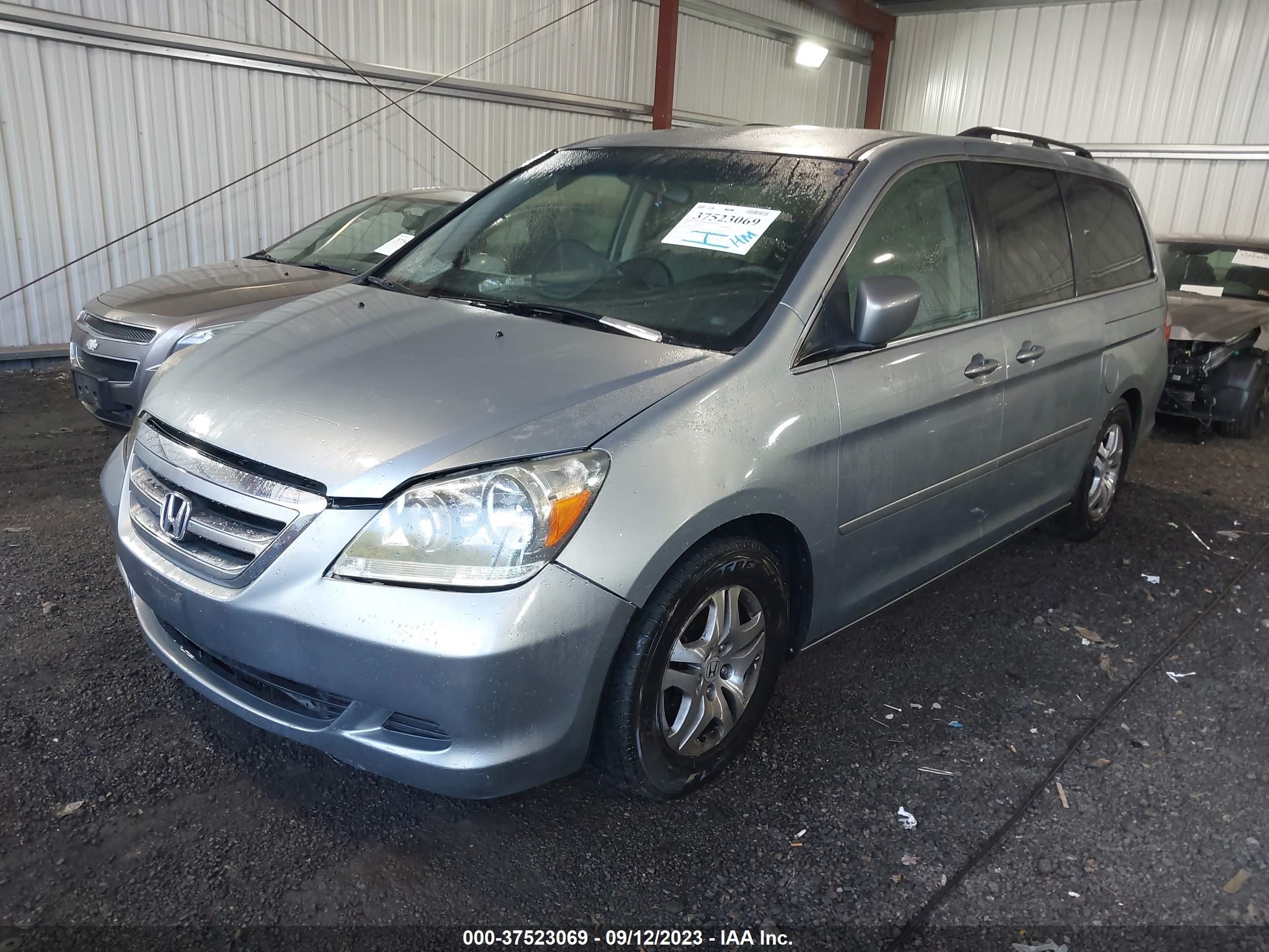 Photo 1 VIN: 5FNRL38407B093217 - HONDA ODYSSEY 