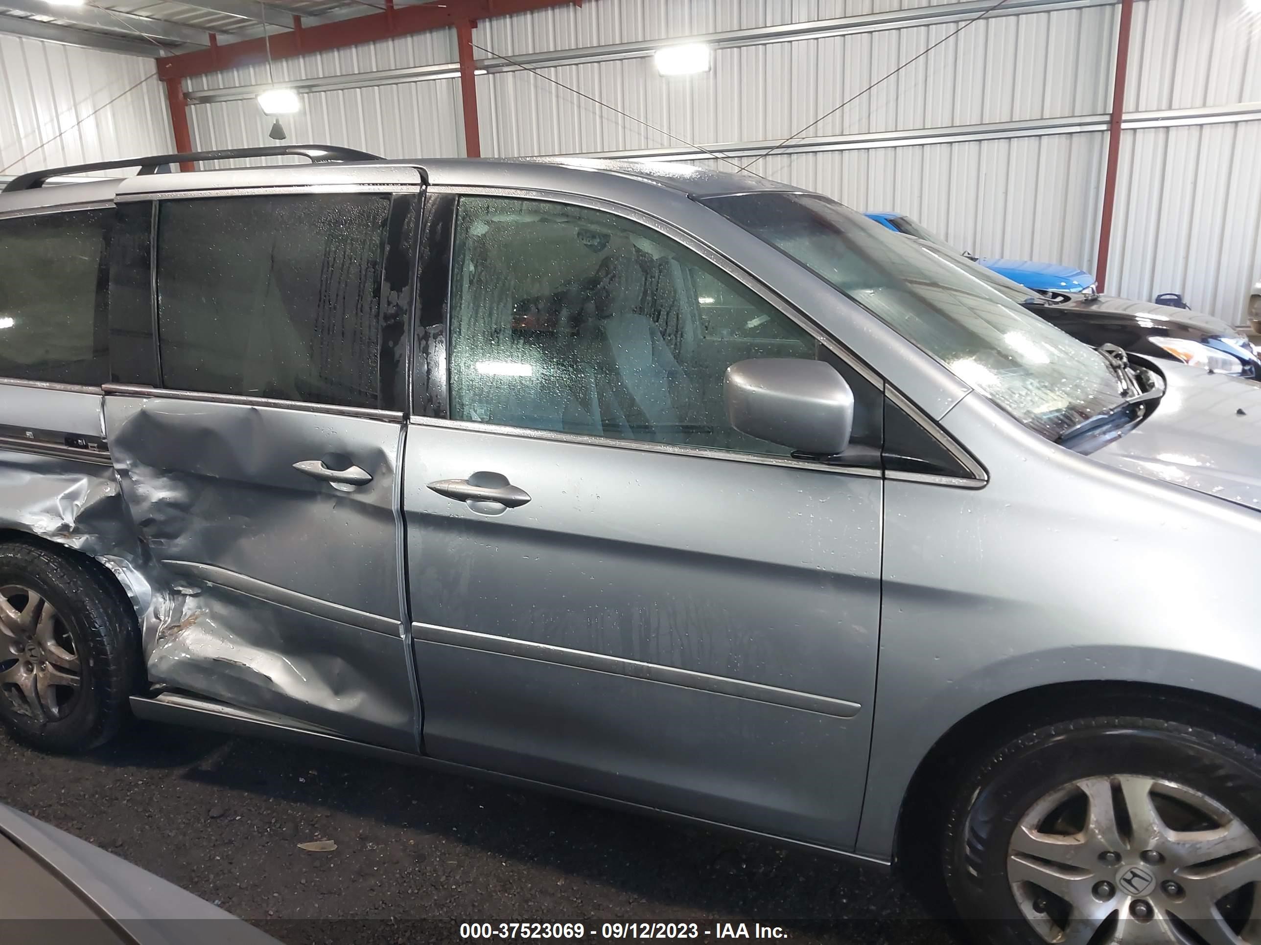 Photo 12 VIN: 5FNRL38407B093217 - HONDA ODYSSEY 