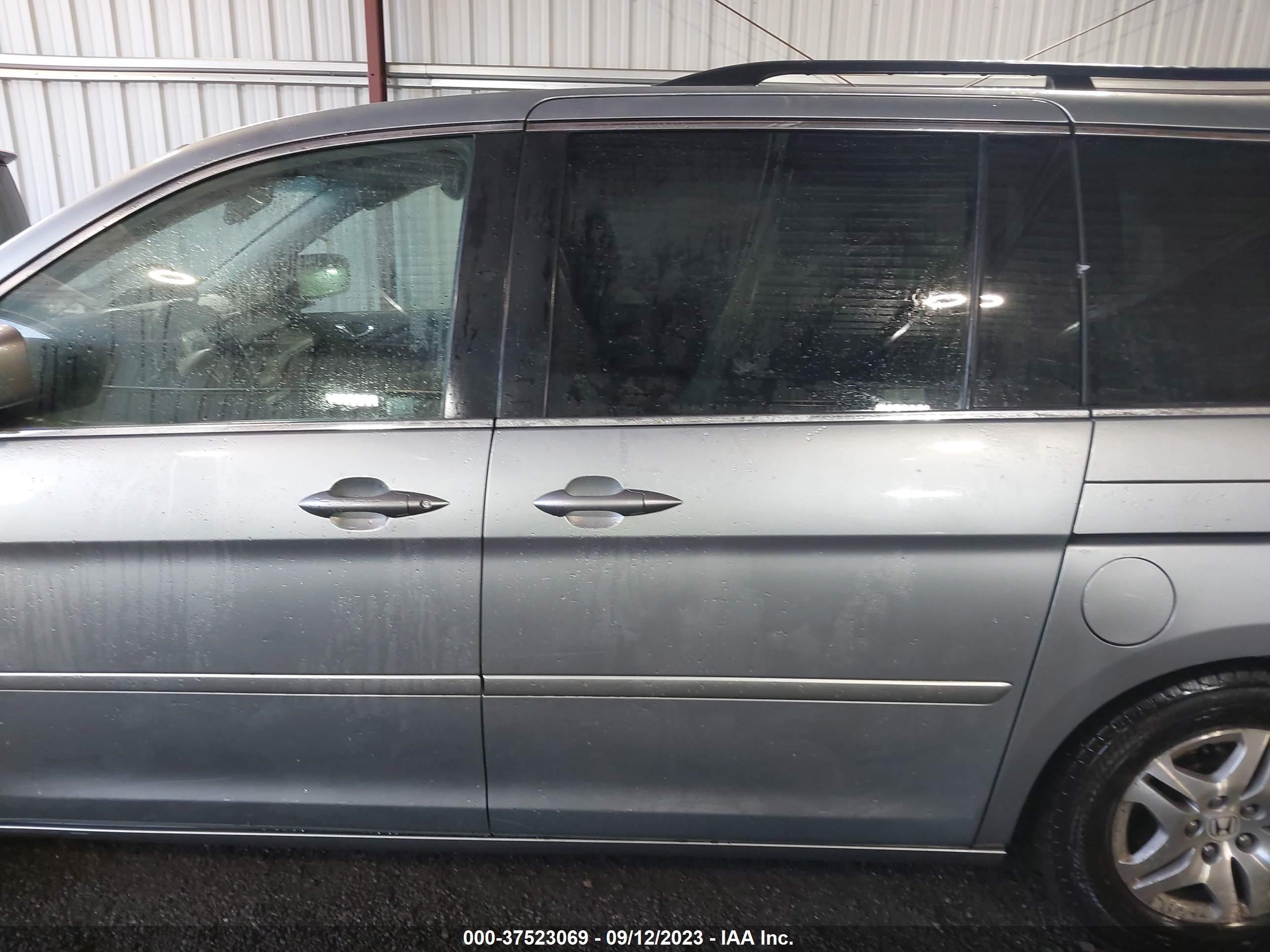 Photo 13 VIN: 5FNRL38407B093217 - HONDA ODYSSEY 