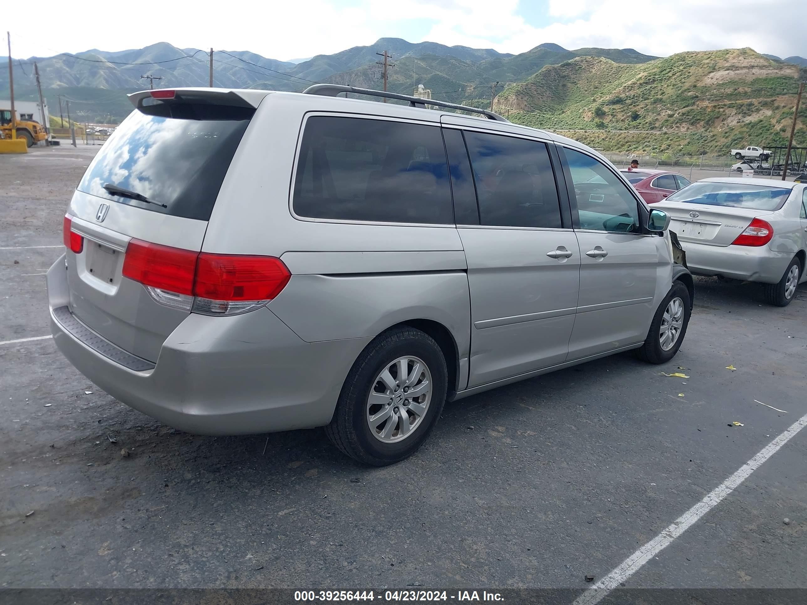 Photo 3 VIN: 5FNRL38408B028515 - HONDA ODYSSEY 