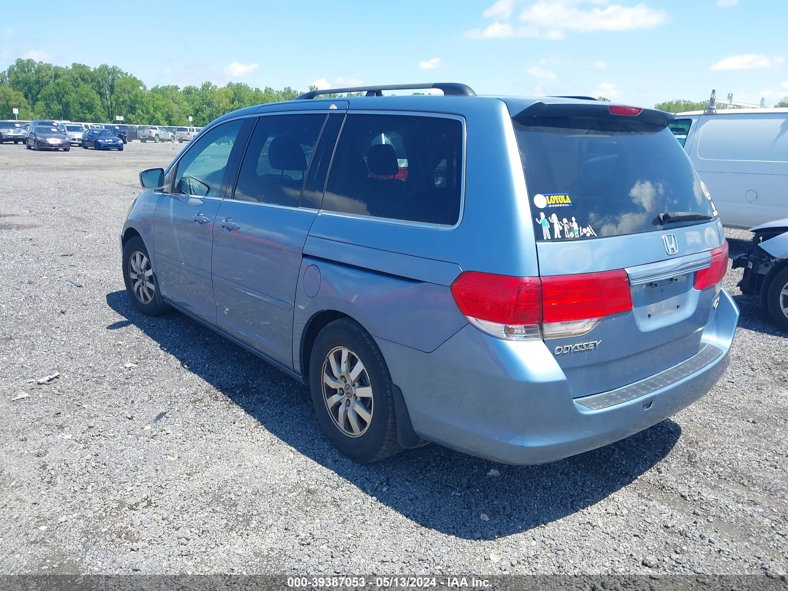 Photo 2 VIN: 5FNRL38408B035769 - HONDA ODYSSEY 