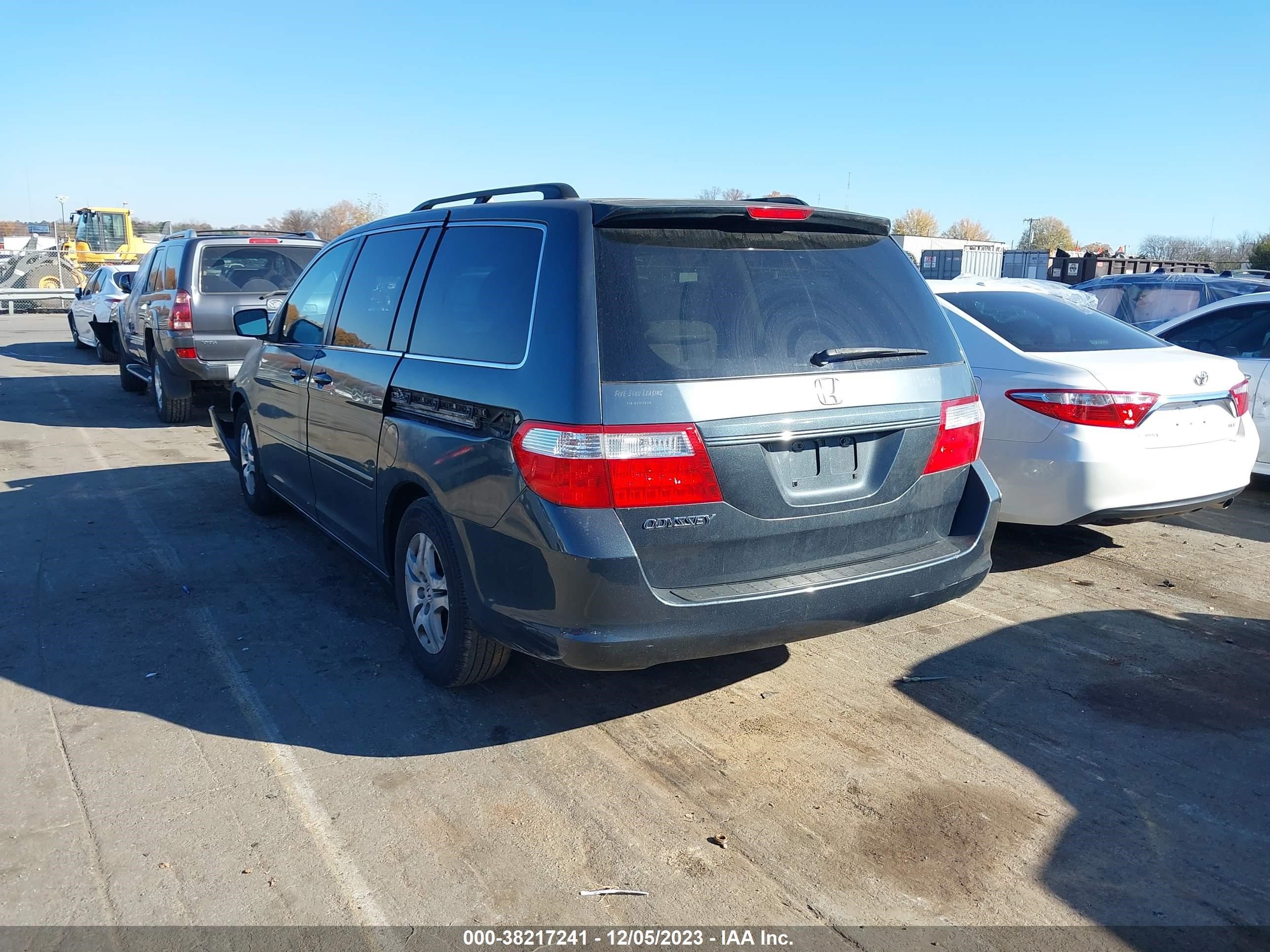 Photo 2 VIN: 5FNRL38416B436485 - HONDA ODYSSEY 