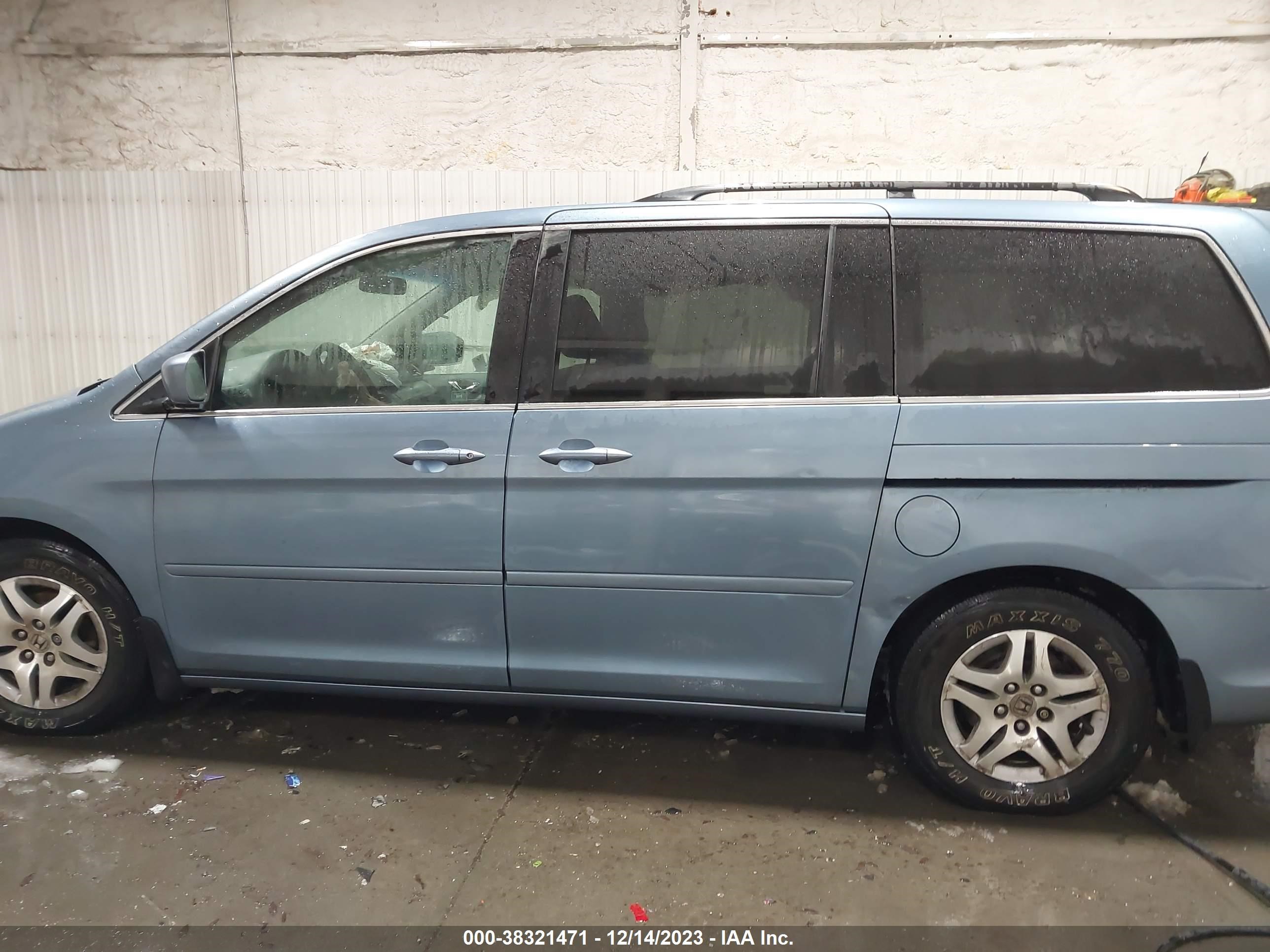 Photo 13 VIN: 5FNRL38417B096997 - HONDA ODYSSEY 