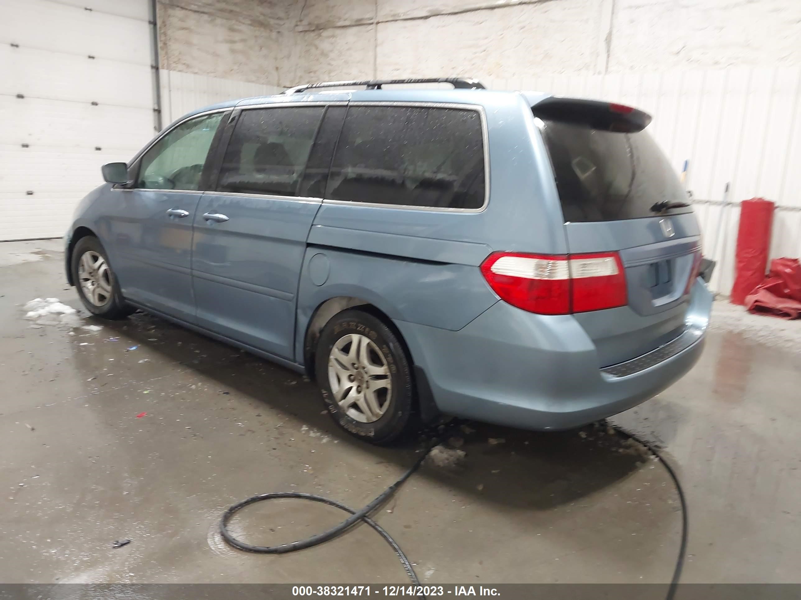 Photo 2 VIN: 5FNRL38417B096997 - HONDA ODYSSEY 