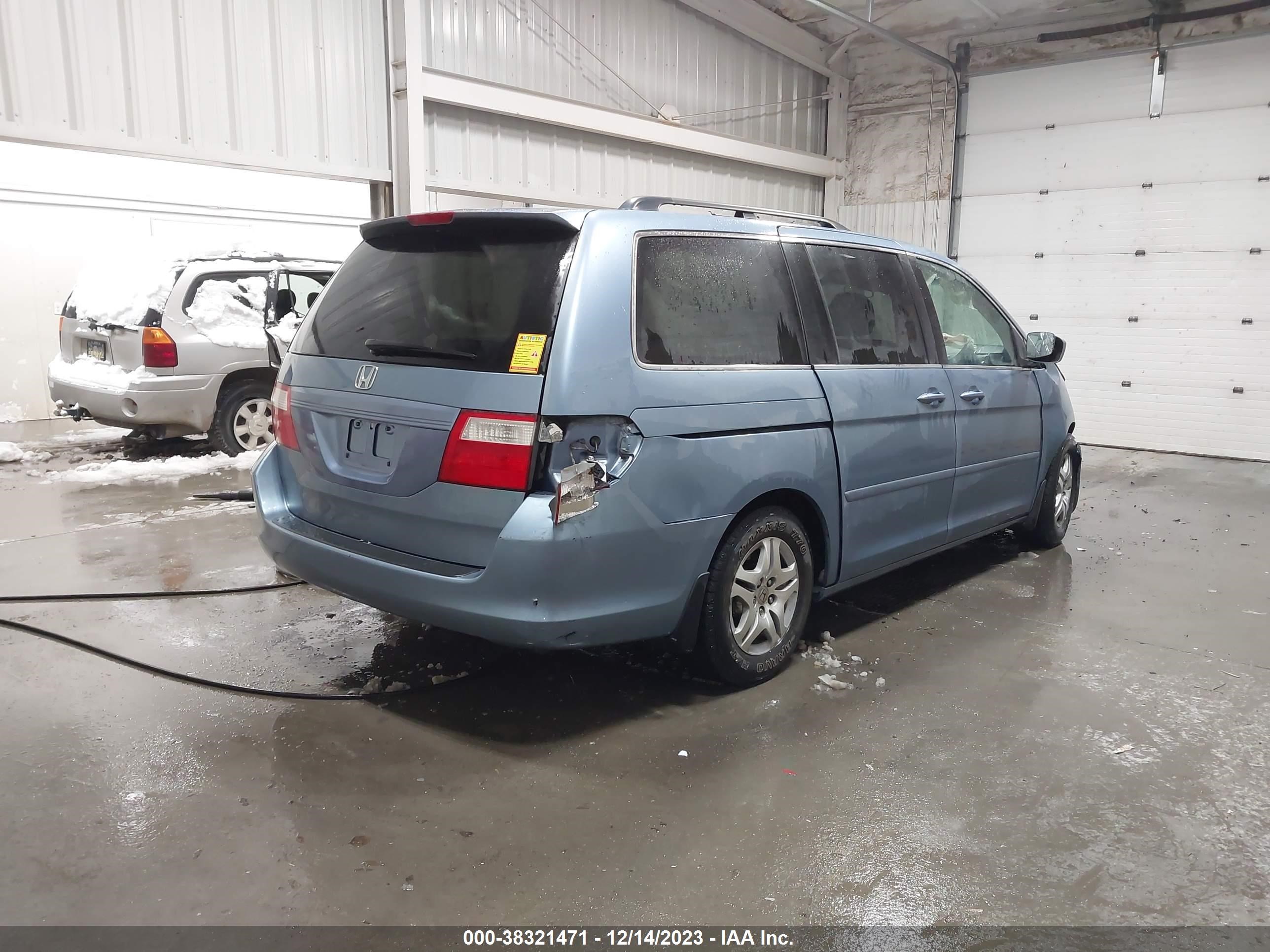 Photo 3 VIN: 5FNRL38417B096997 - HONDA ODYSSEY 