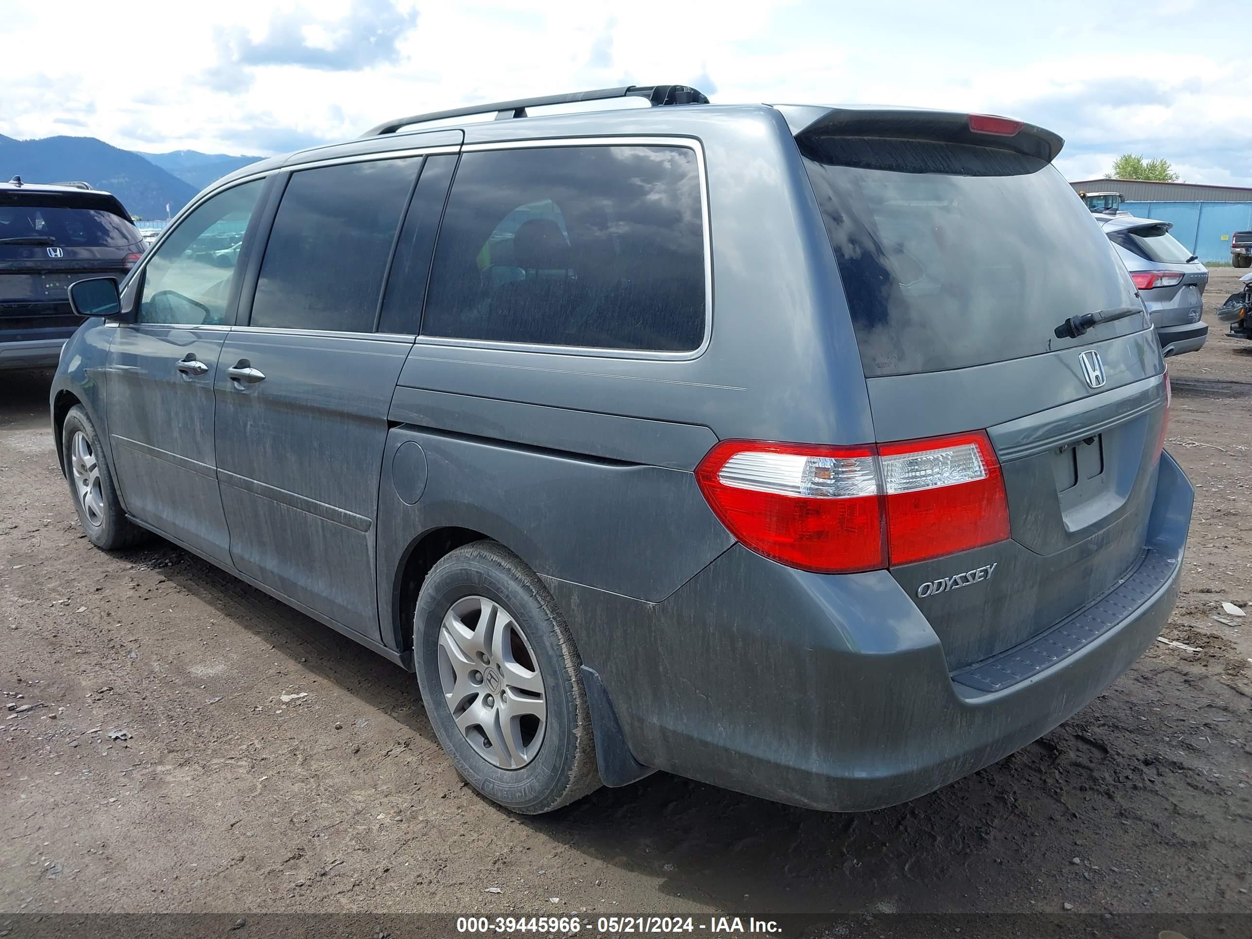 Photo 2 VIN: 5FNRL38417B431045 - HONDA ODYSSEY 