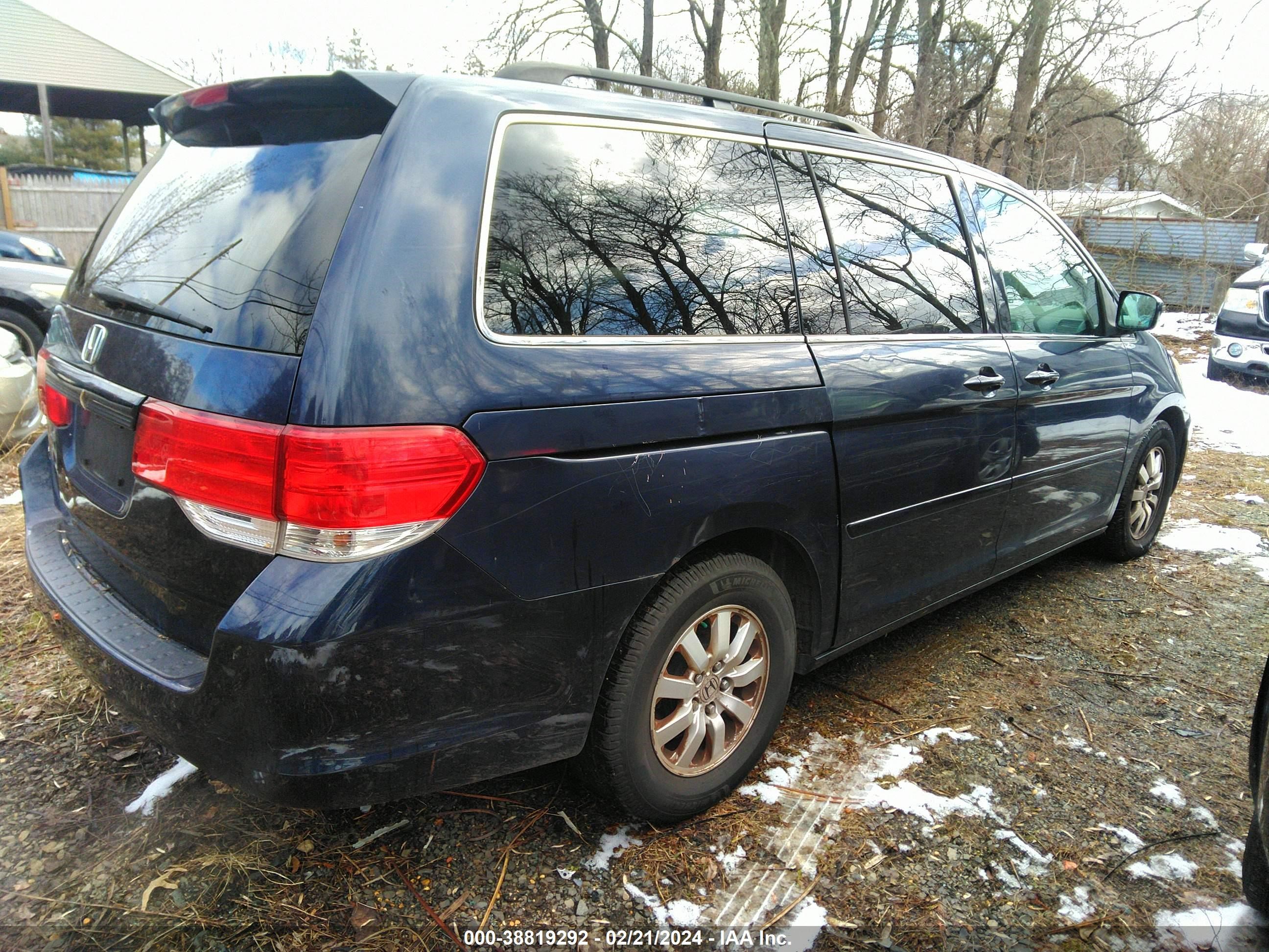 Photo 3 VIN: 5FNRL38418B030337 - HONDA ODYSSEY 