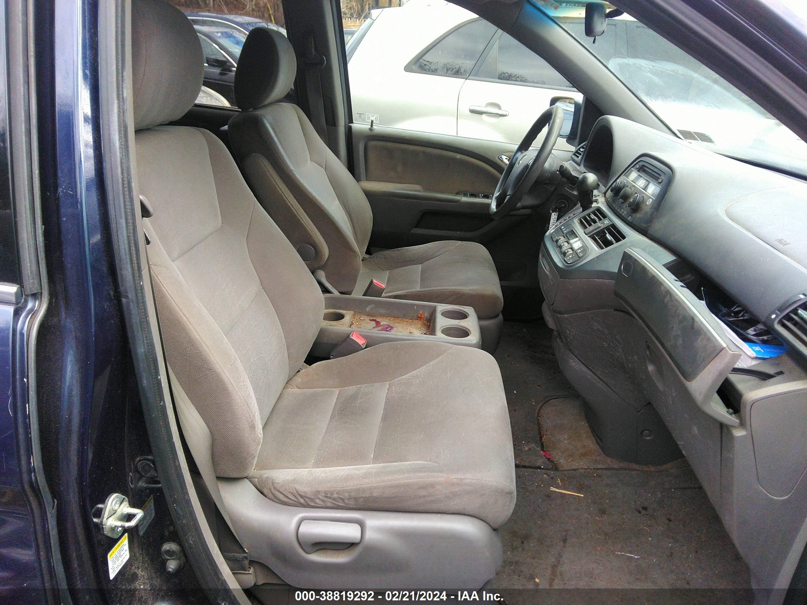 Photo 4 VIN: 5FNRL38418B030337 - HONDA ODYSSEY 