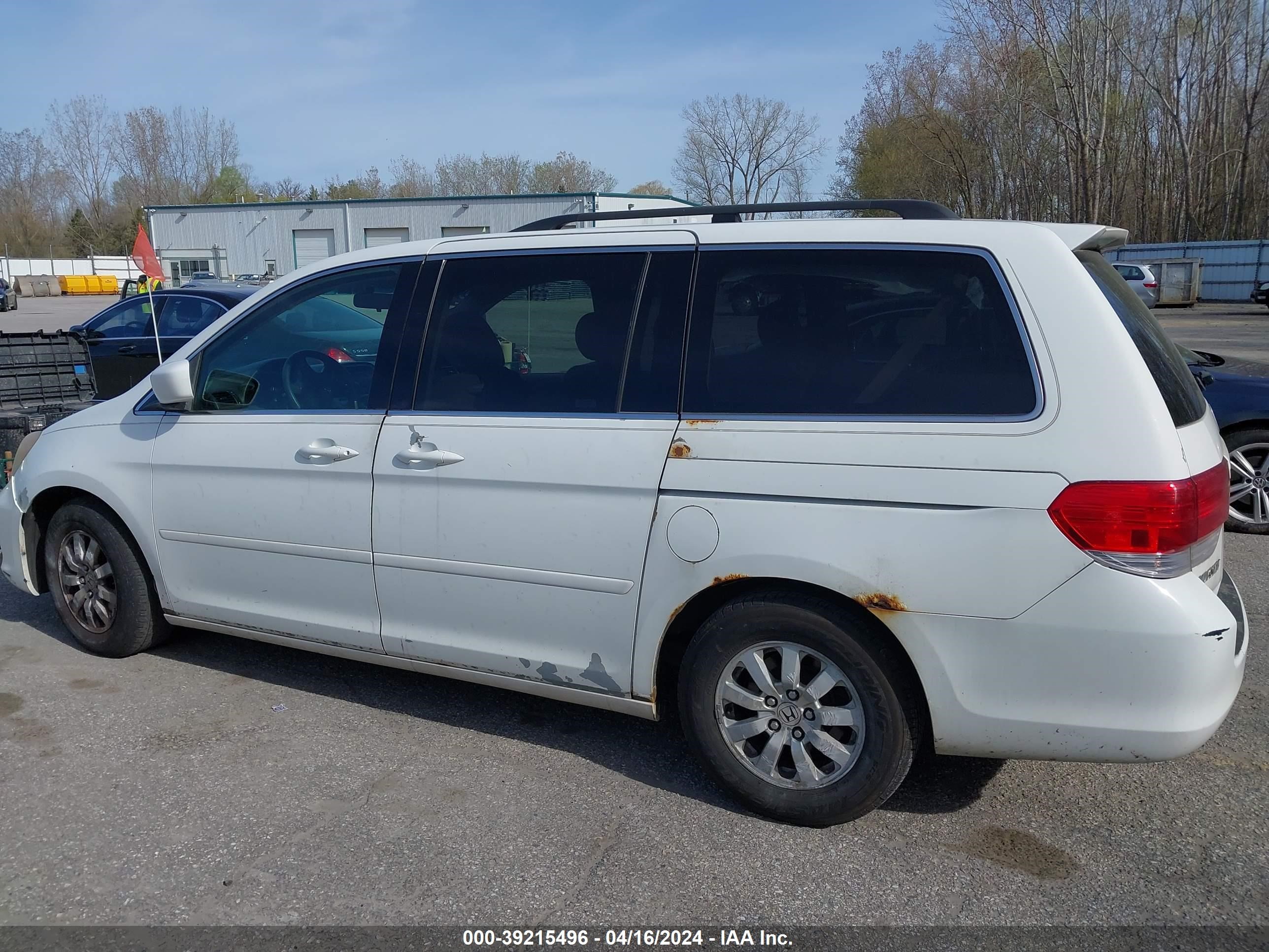 Photo 11 VIN: 5FNRL38419B026306 - HONDA ODYSSEY 