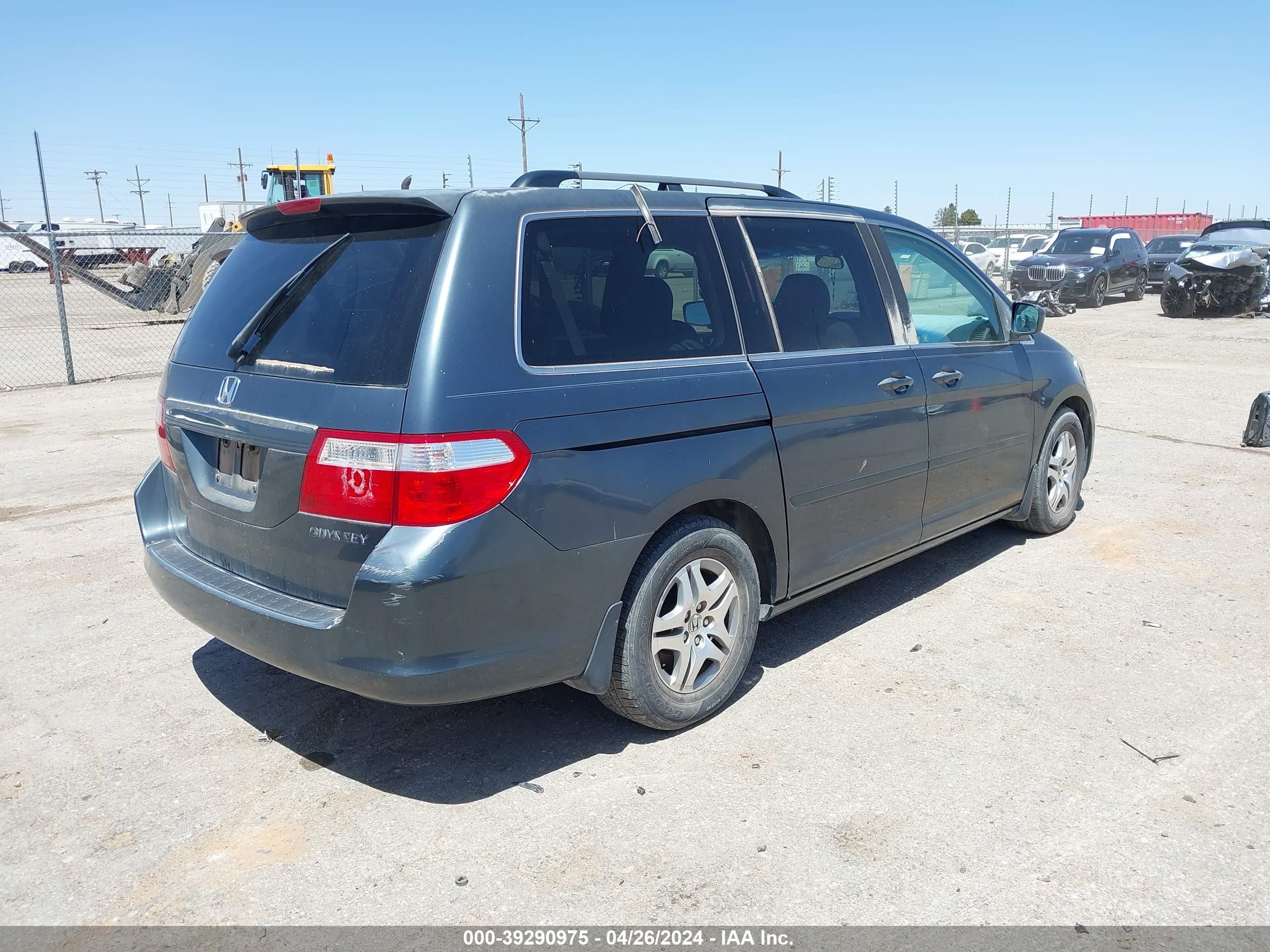 Photo 3 VIN: 5FNRL38425B032075 - HONDA ODYSSEY 