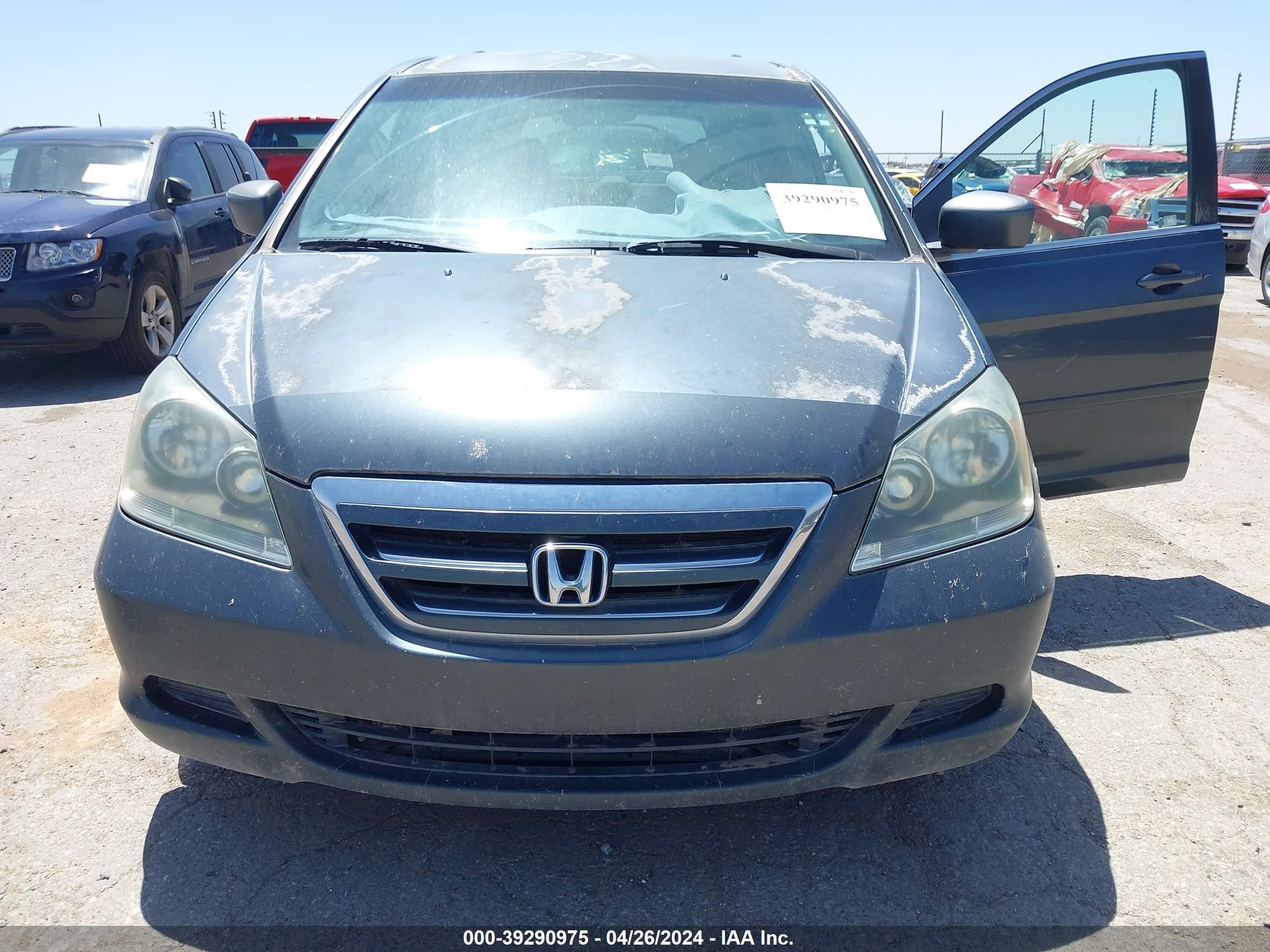 Photo 5 VIN: 5FNRL38425B032075 - HONDA ODYSSEY 