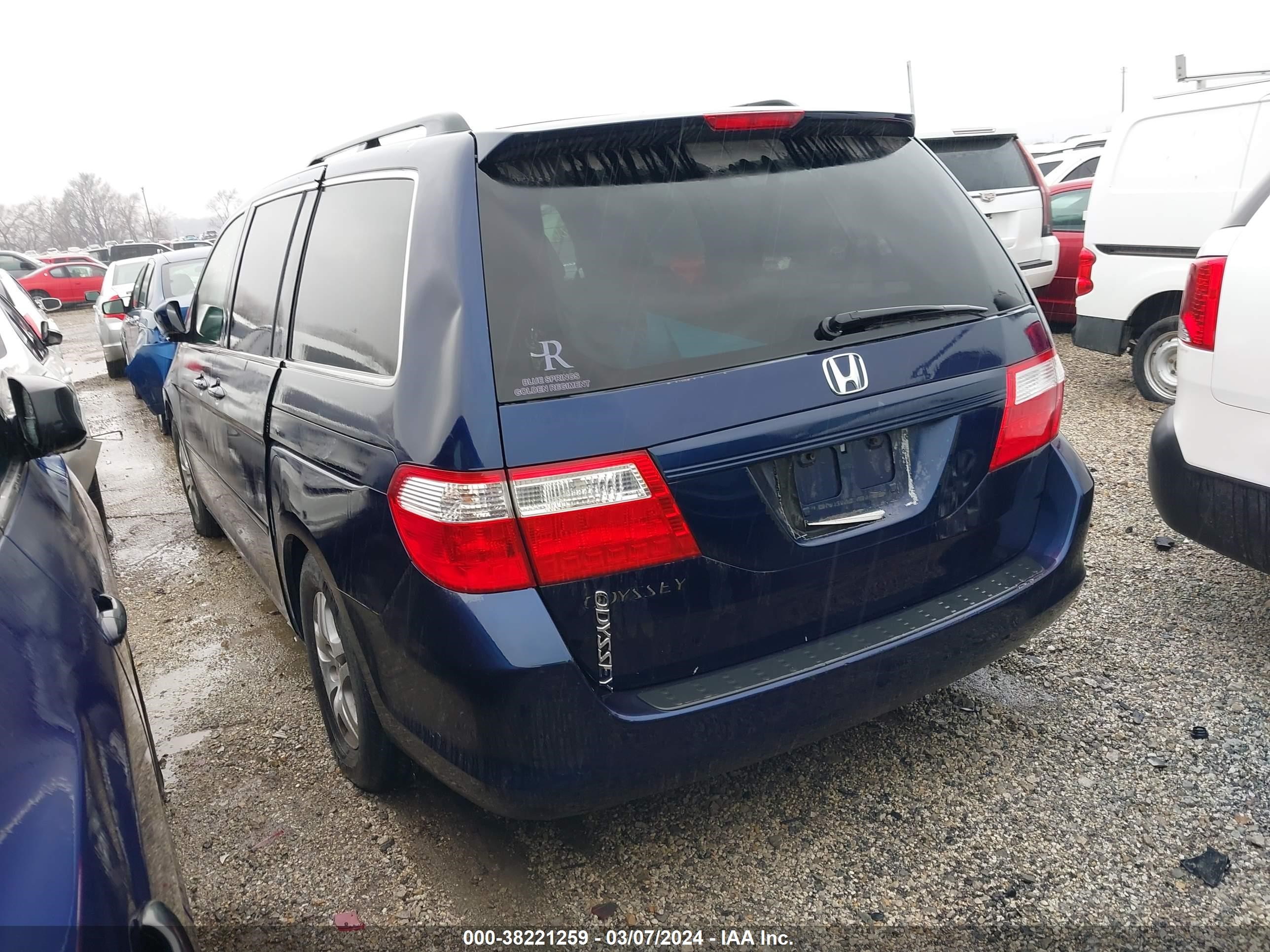 Photo 2 VIN: 5FNRL38426B083271 - HONDA ODYSSEY 