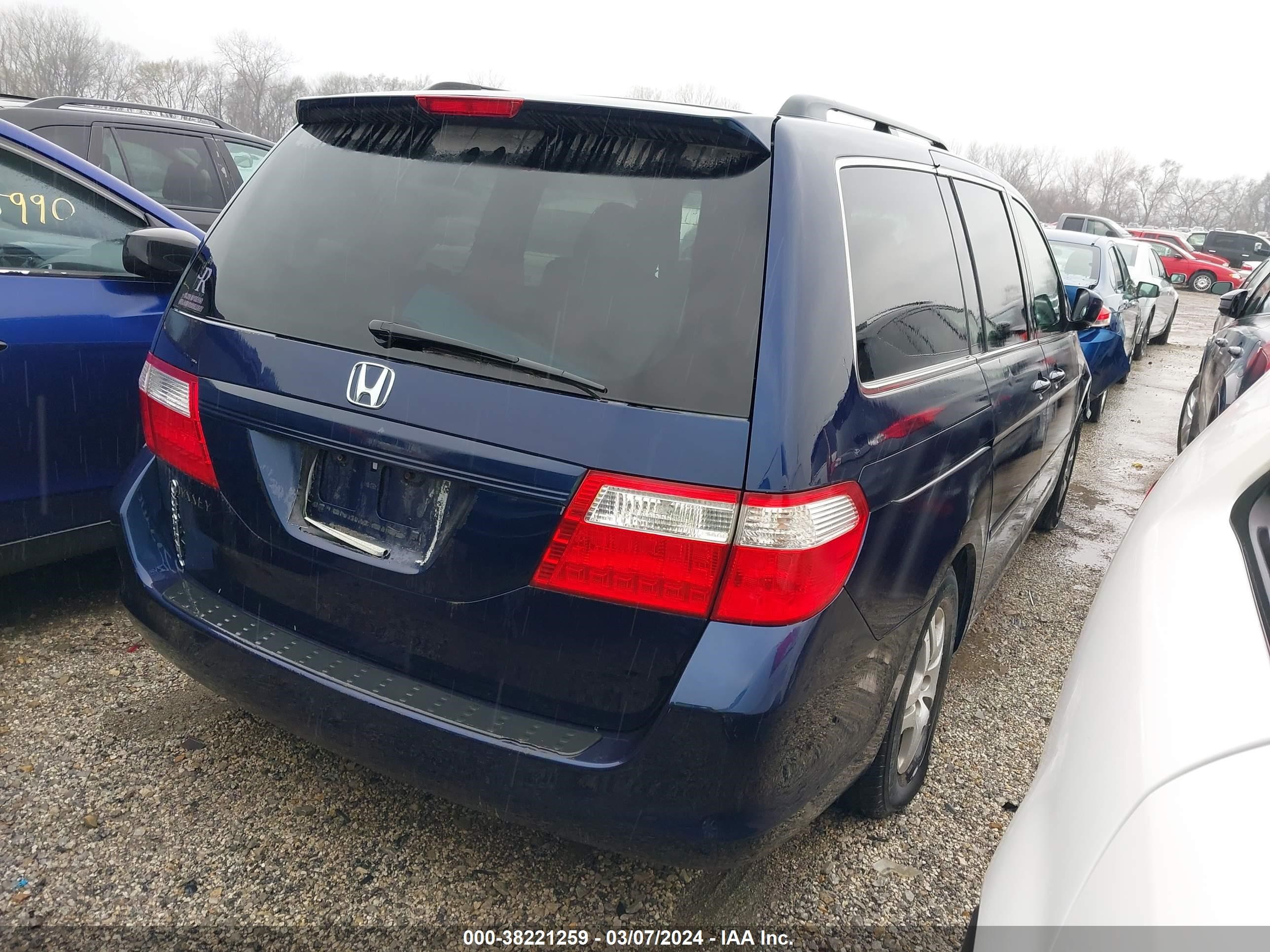 Photo 3 VIN: 5FNRL38426B083271 - HONDA ODYSSEY 