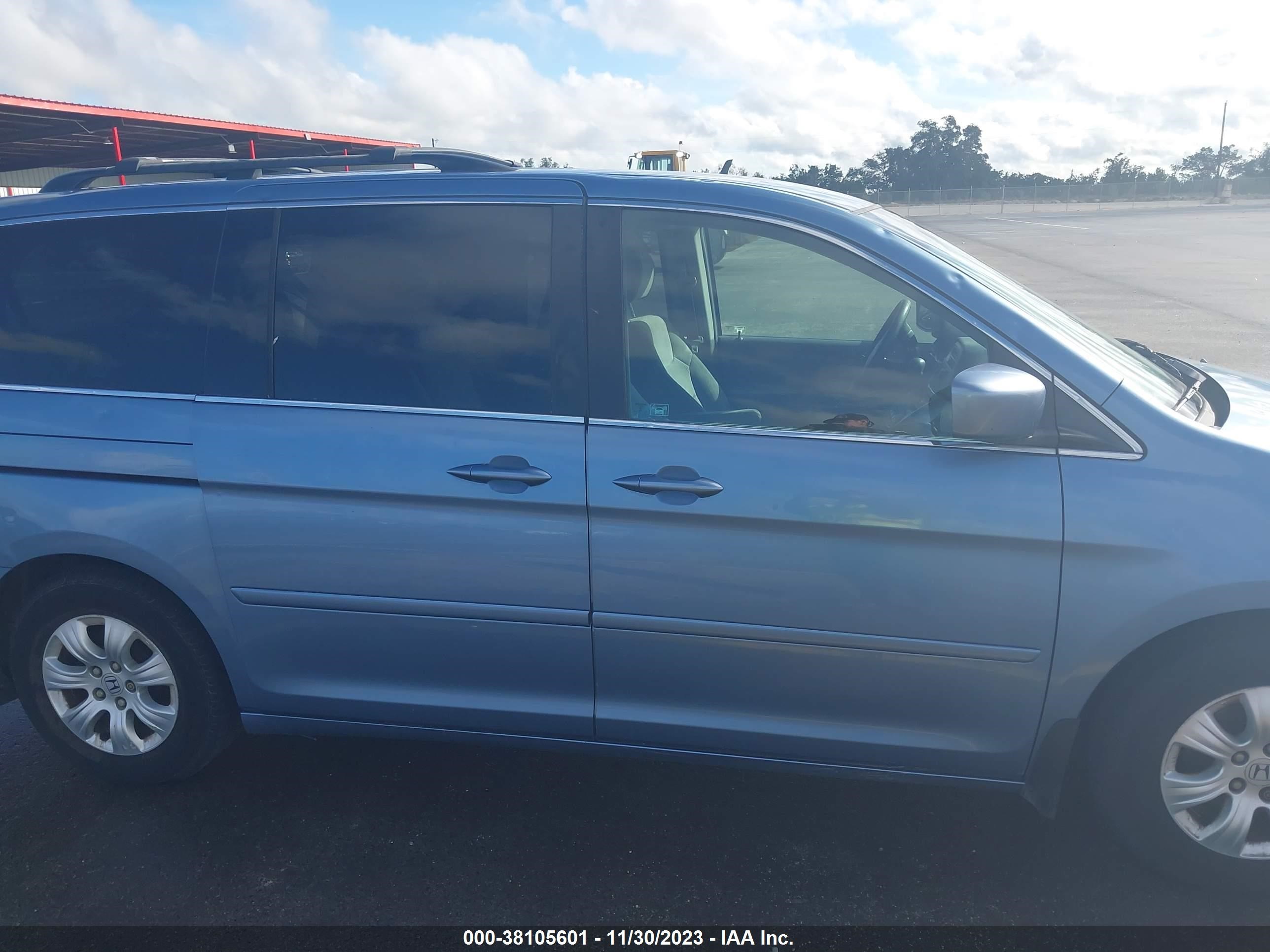 Photo 12 VIN: 5FNRL38426B503613 - HONDA ODYSSEY 