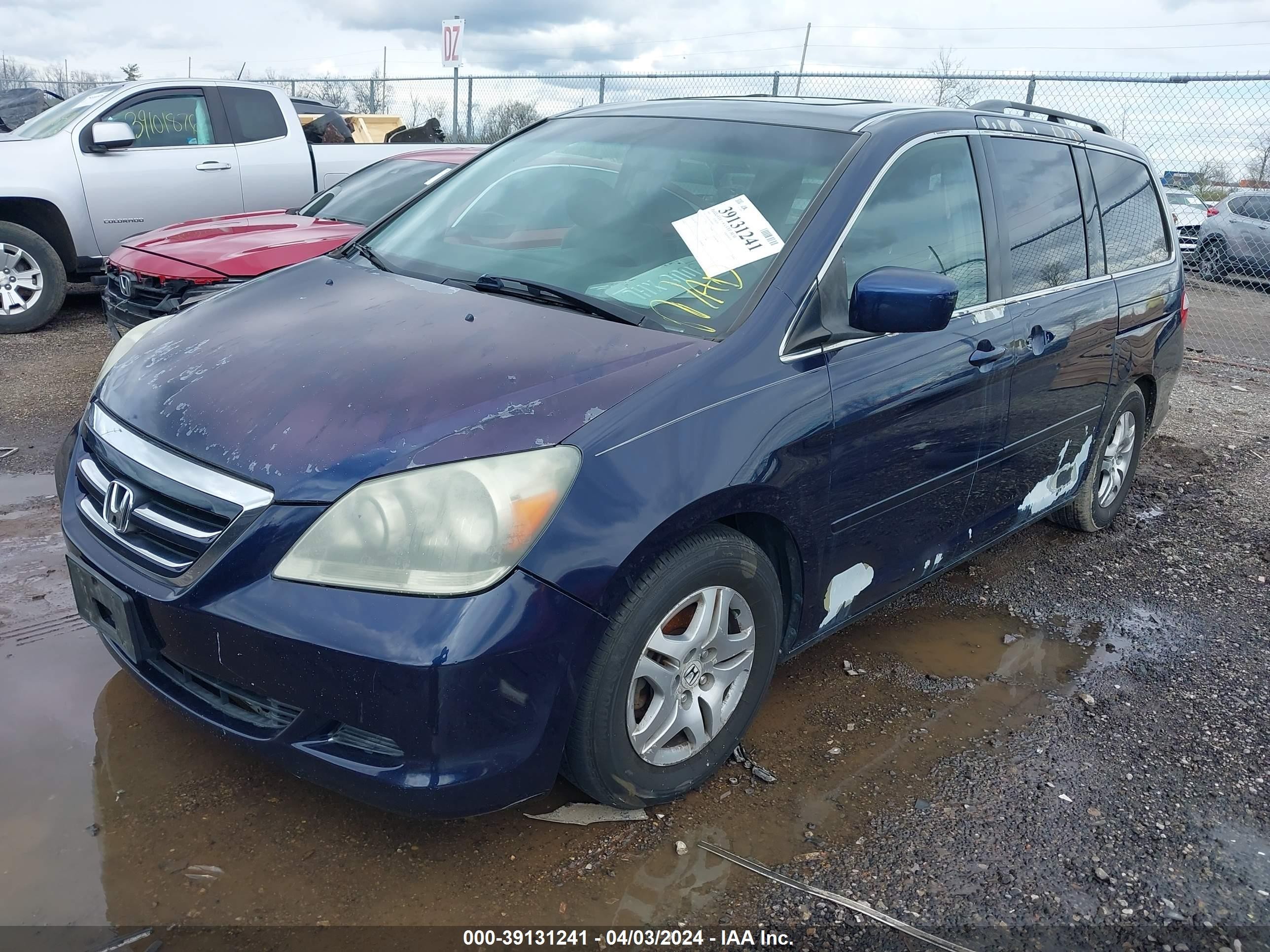 Photo 1 VIN: 5FNRL38435B009615 - HONDA ODYSSEY 