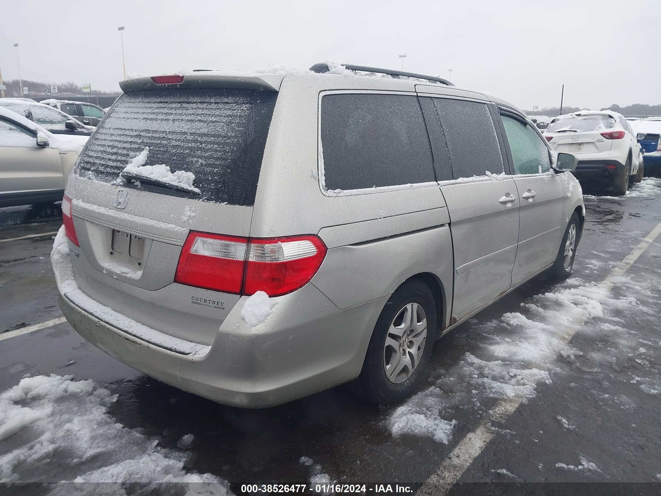 Photo 3 VIN: 5FNRL38446B441423 - HONDA ODYSSEY 