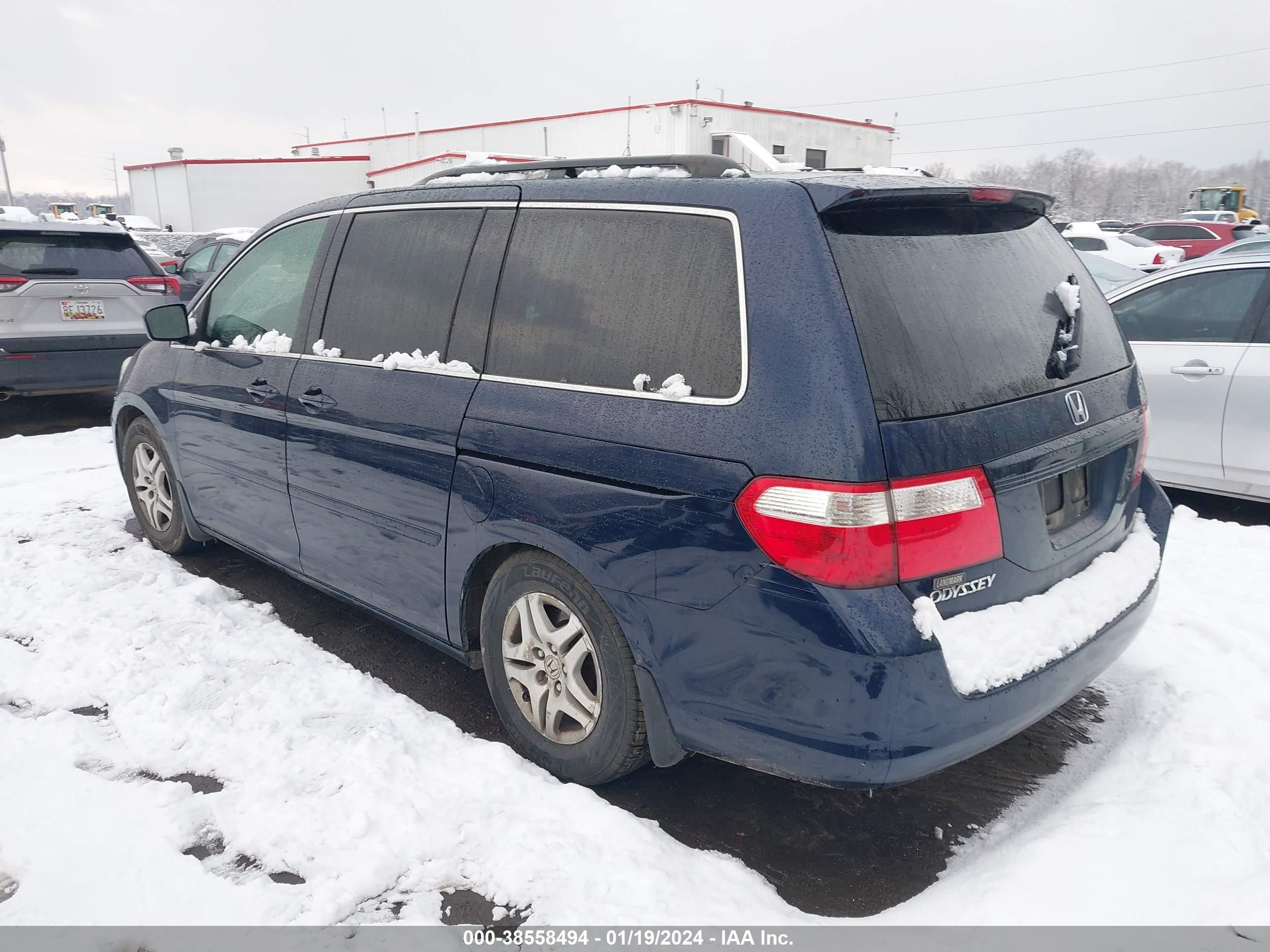 Photo 2 VIN: 5FNRL38447B119589 - HONDA ODYSSEY 