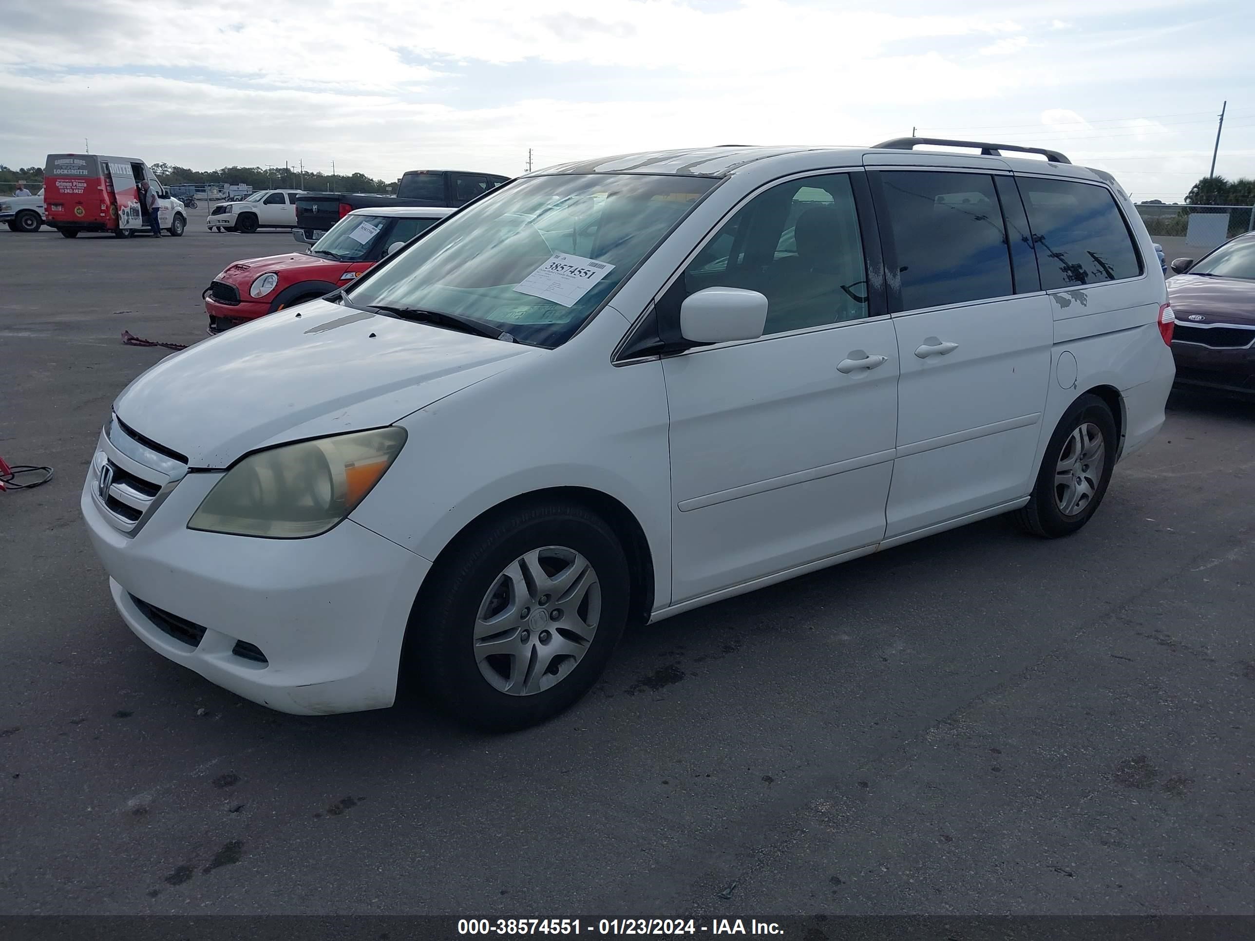 Photo 1 VIN: 5FNRL38447B128678 - HONDA ODYSSEY 