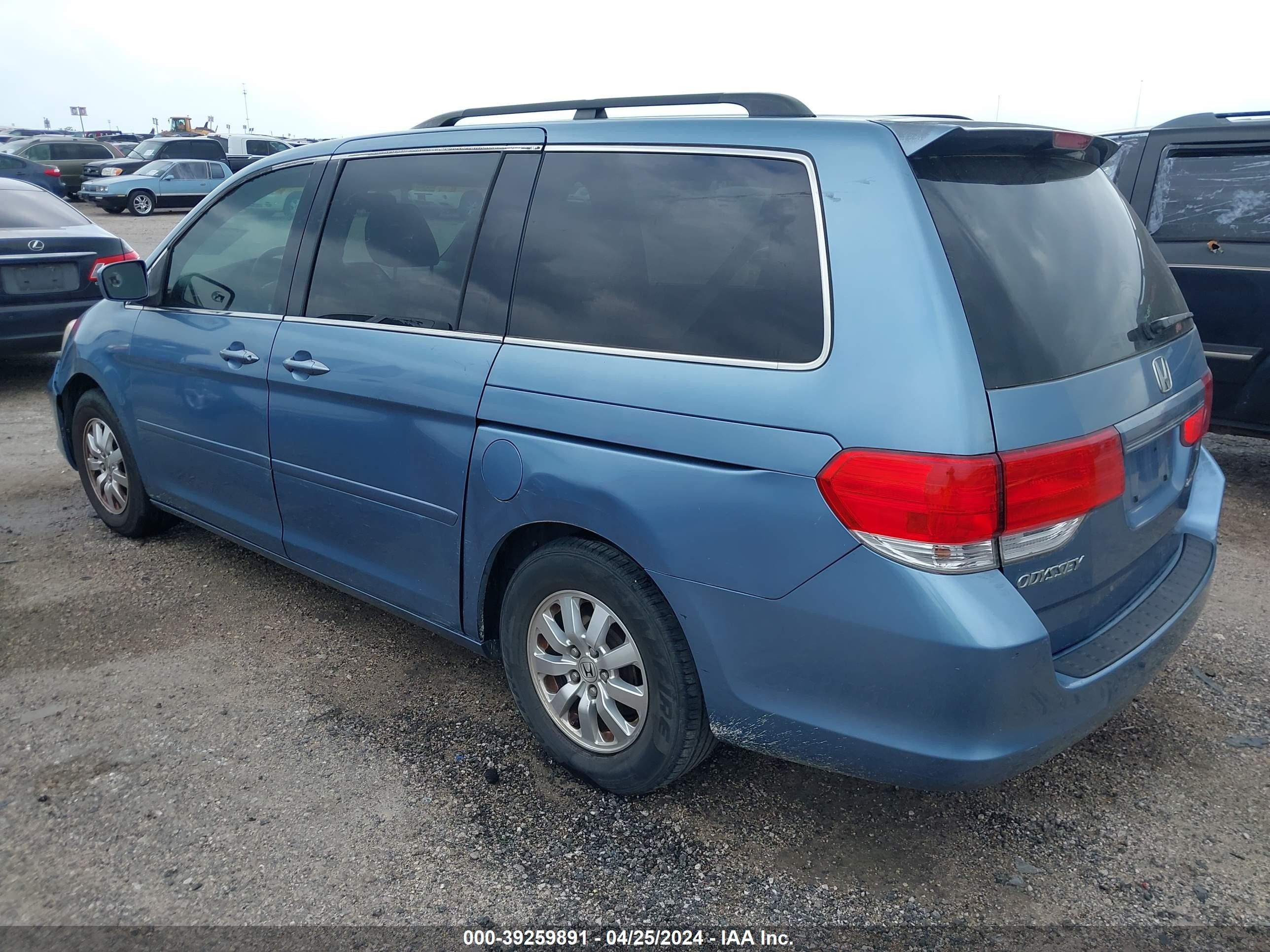 Photo 2 VIN: 5FNRL38448B053790 - HONDA ODYSSEY 