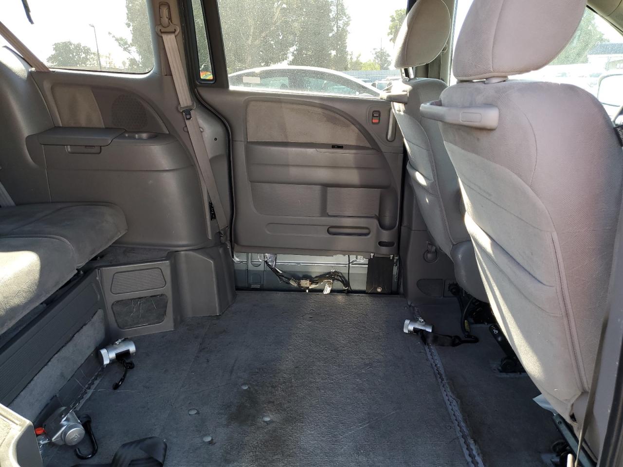 Photo 10 VIN: 5FNRL38448B055202 - HONDA ODYSSEY 