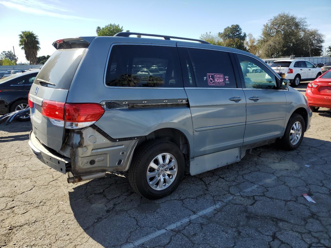 Photo 2 VIN: 5FNRL38448B055202 - HONDA ODYSSEY 