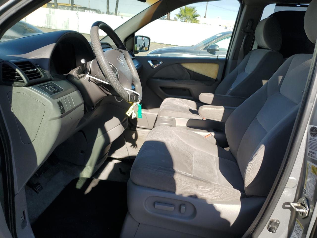 Photo 6 VIN: 5FNRL38448B055202 - HONDA ODYSSEY 