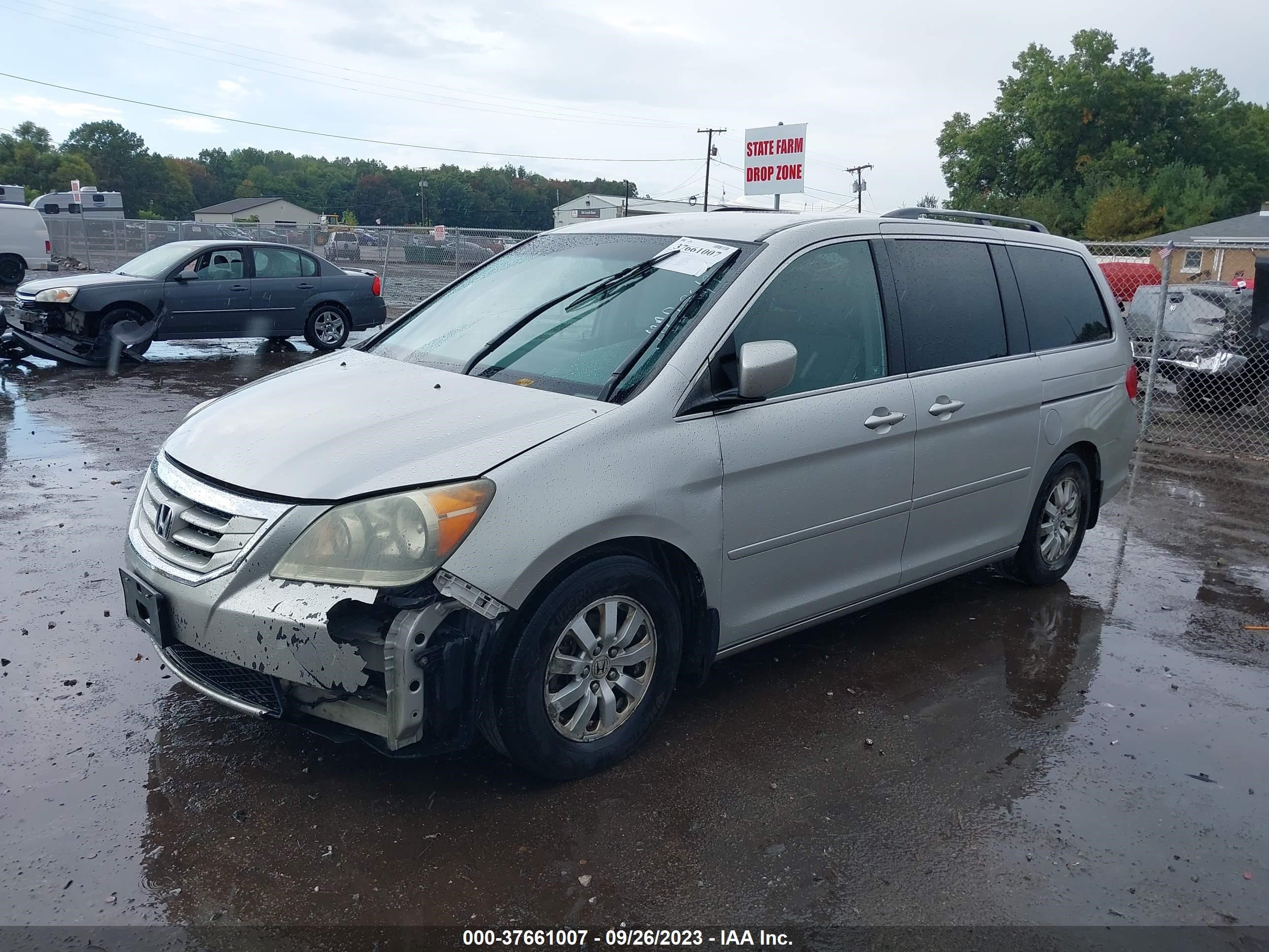 Photo 1 VIN: 5FNRL38448B064689 - HONDA ODYSSEY 